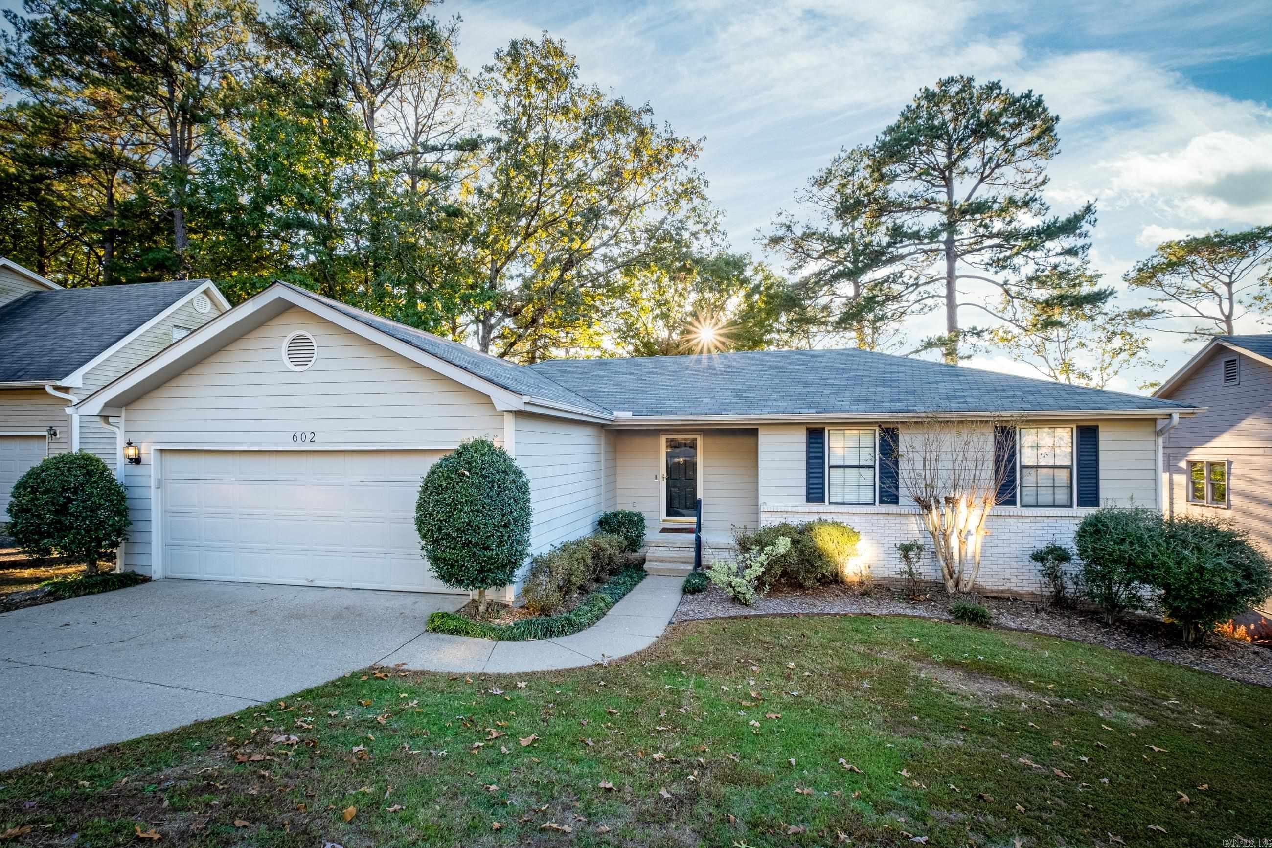 PARKWAY PLACE - Residential