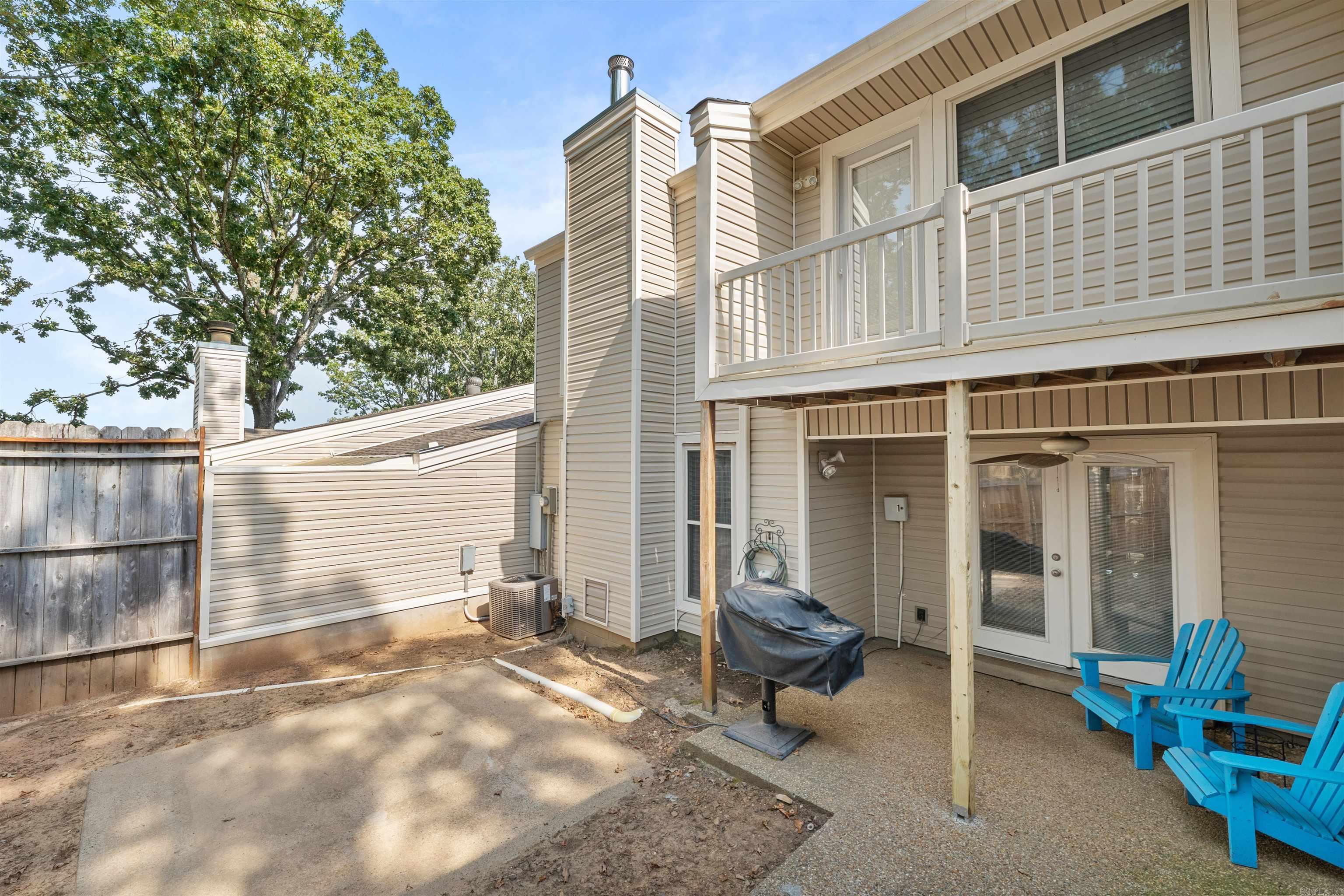 INDIAN HILLS TOWN HOMES - Residential