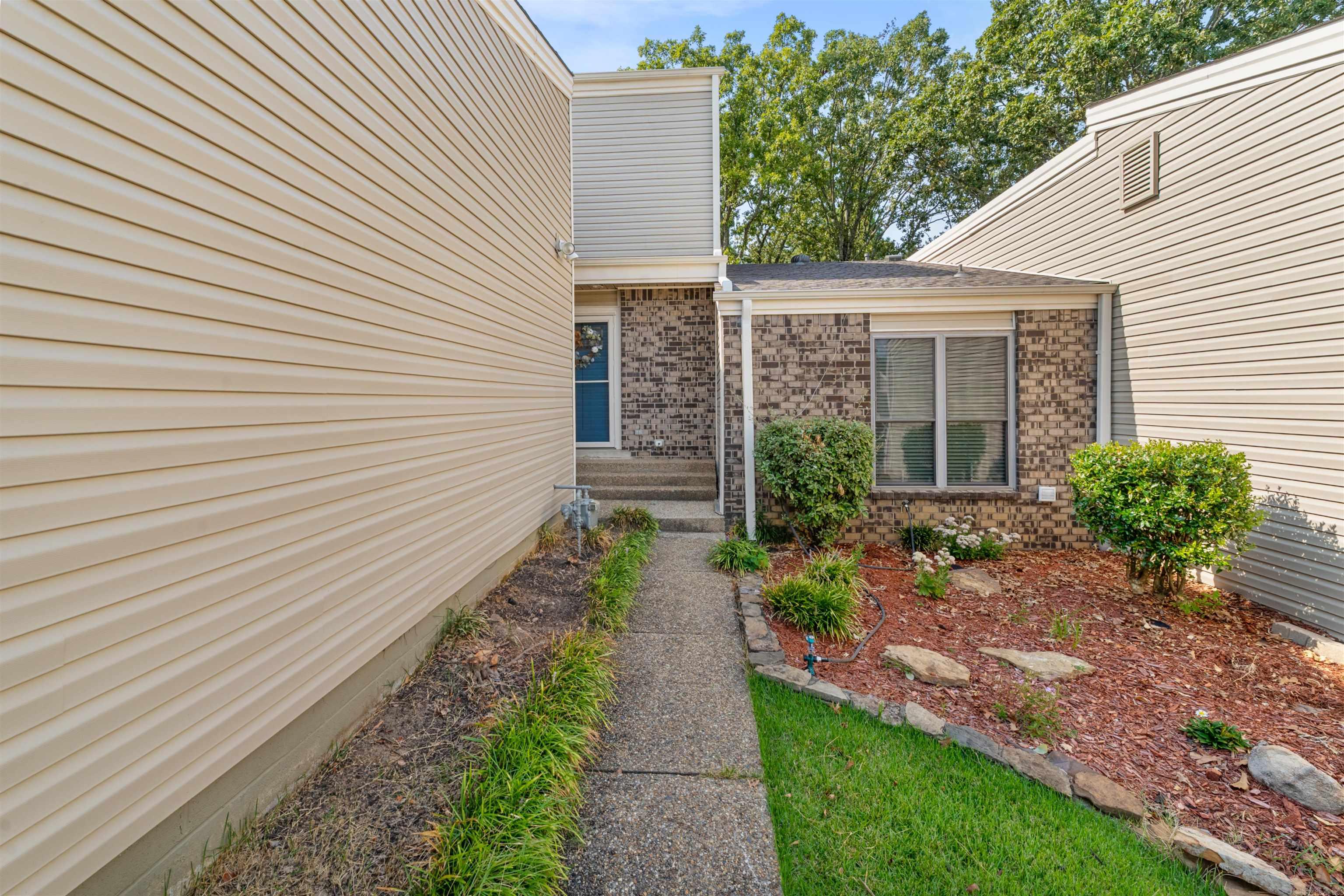 INDIAN HILLS TOWN HOMES - Residential