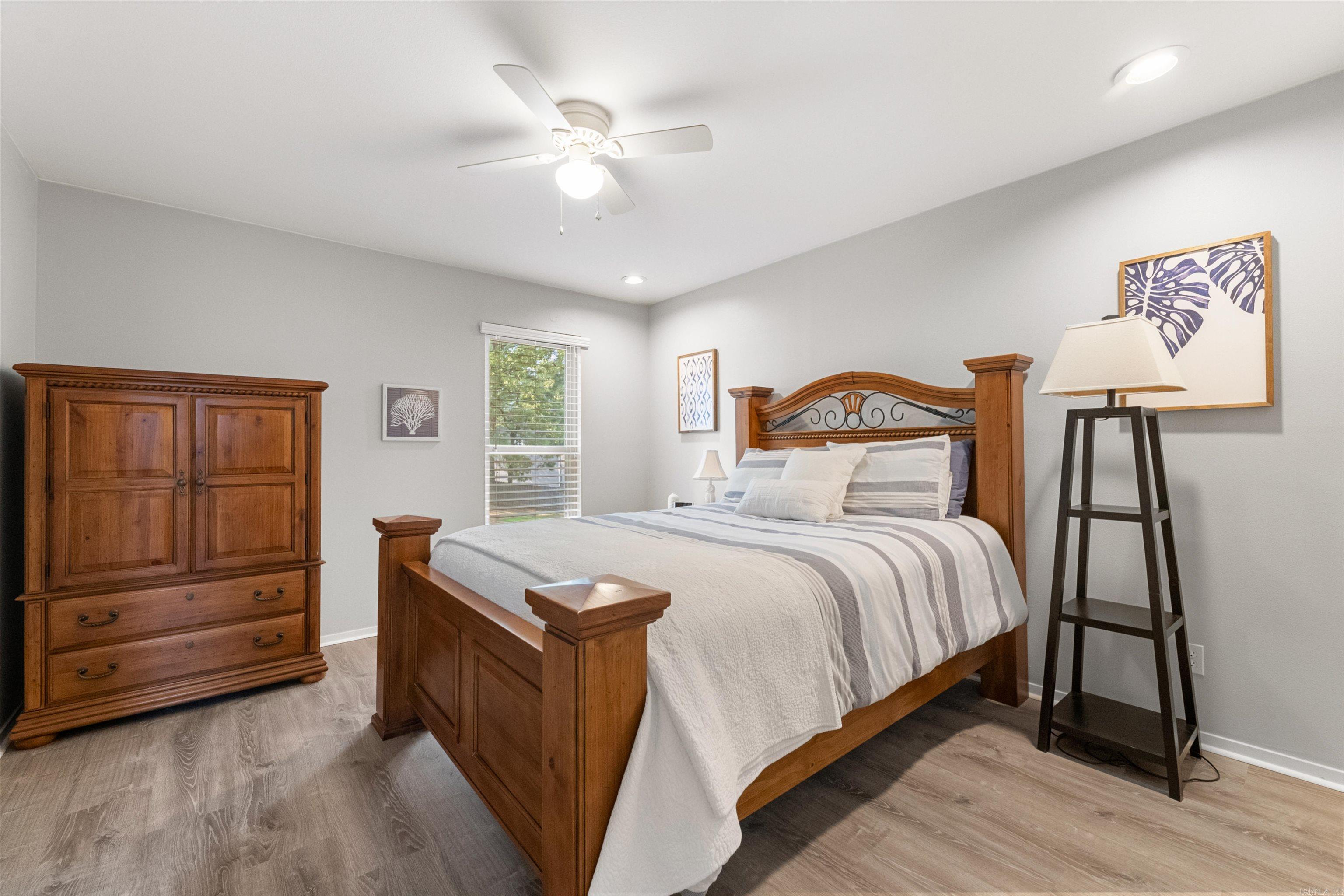 INDIAN HILLS TOWN HOMES - Residential