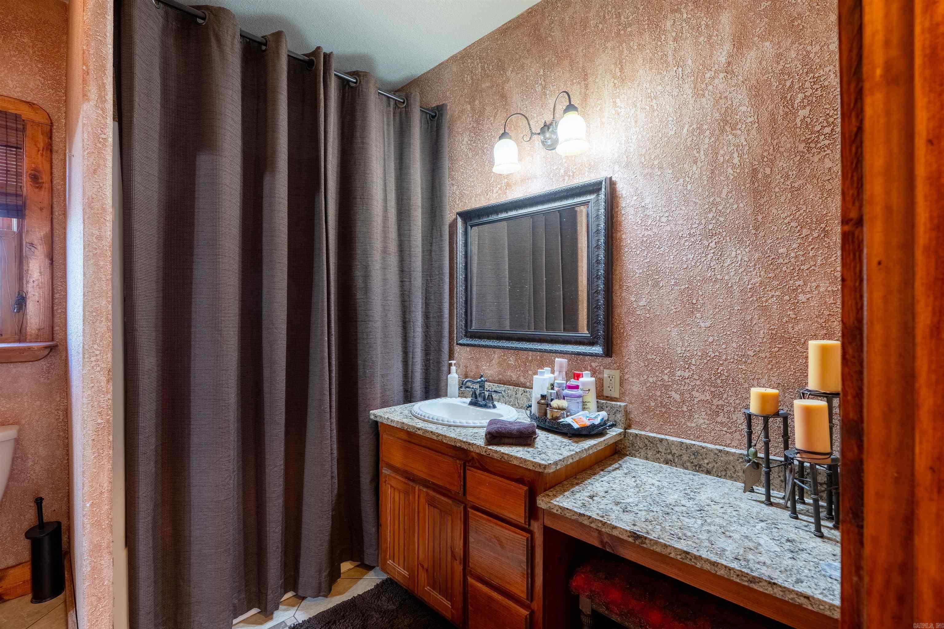 LITTLE RED RIVER ESTATES - Residential