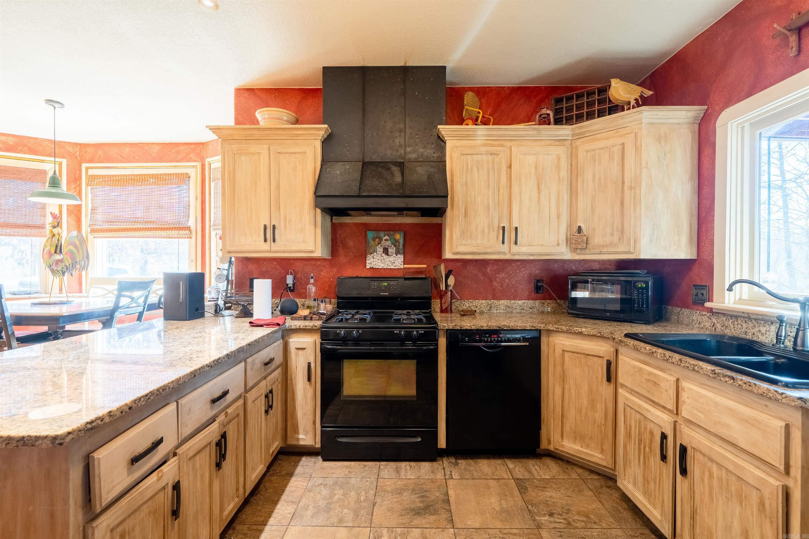 LITTLE RED RIVER ESTATES - Residential