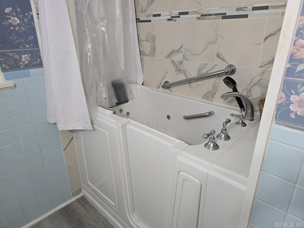 COLLIER & CAIN - Residential