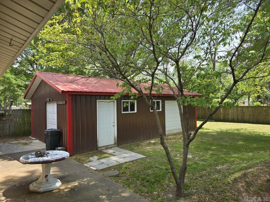 COLLIER & CAIN - Residential