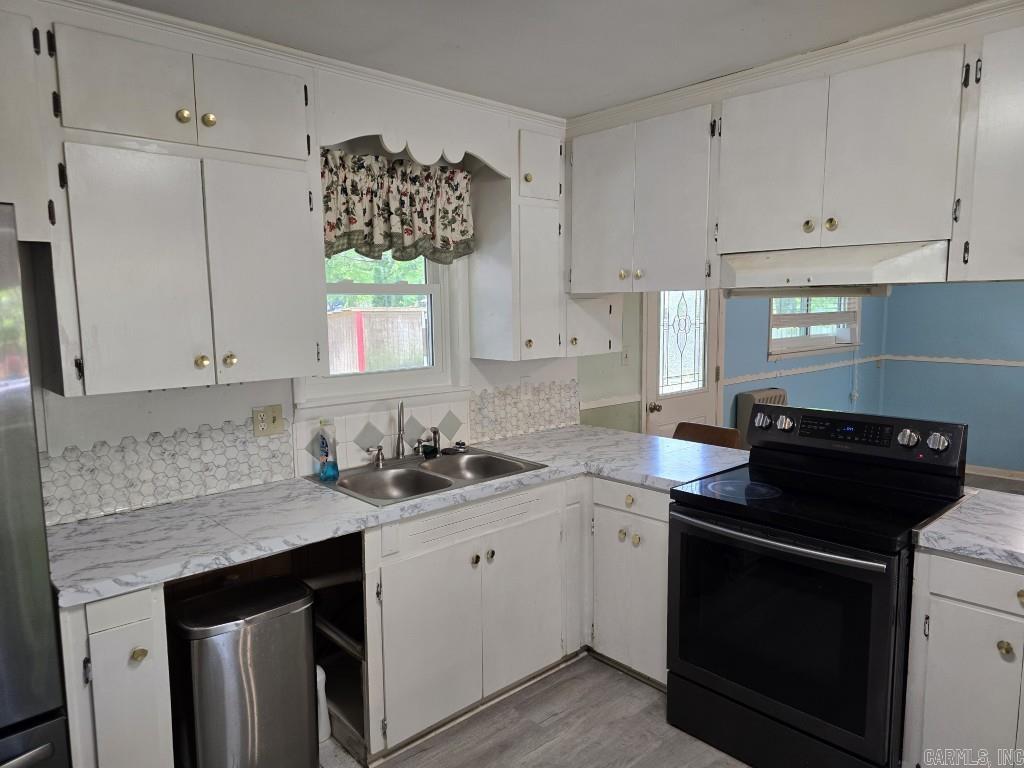 COLLIER & CAIN - Residential