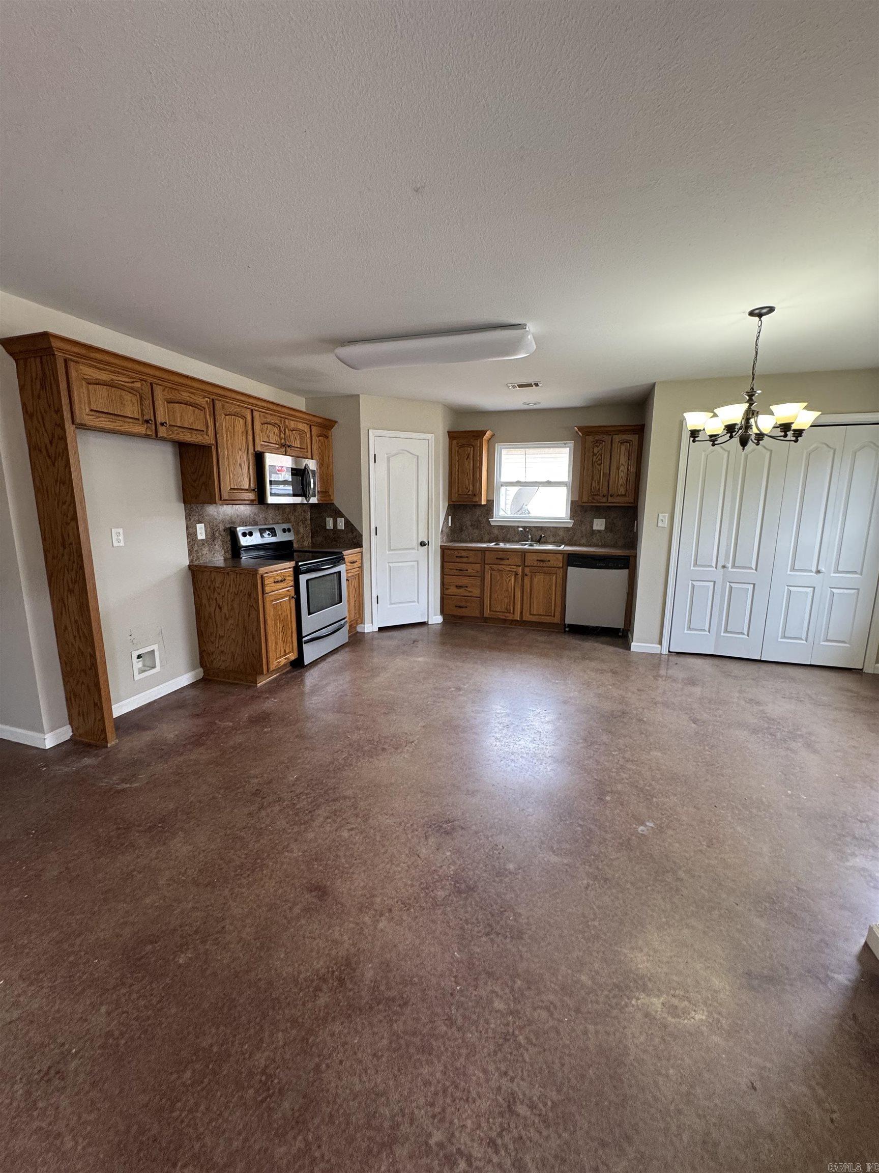 Twins Hills - Residential Lease