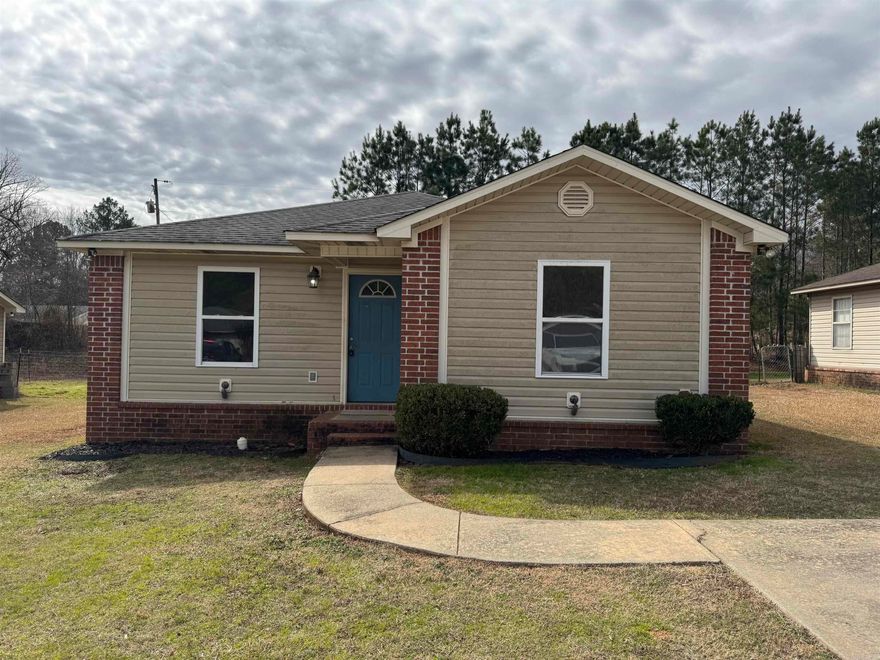 Welcome to this charming 3-bedroom, 2 bathroom home located in the heart of Sheridan, AR. This cozy house features a convenient dishwasher, microwave, and pantry in the kitchen, making meal prep a breeze. With three bedrooms, there is plenty of space for relaxation and privacy. The 2 bathrooms provide added convenience for busy mornings and guests. Don't miss out on the opportunity to make this lovely house your new home. Contact us today to schedule a tour!