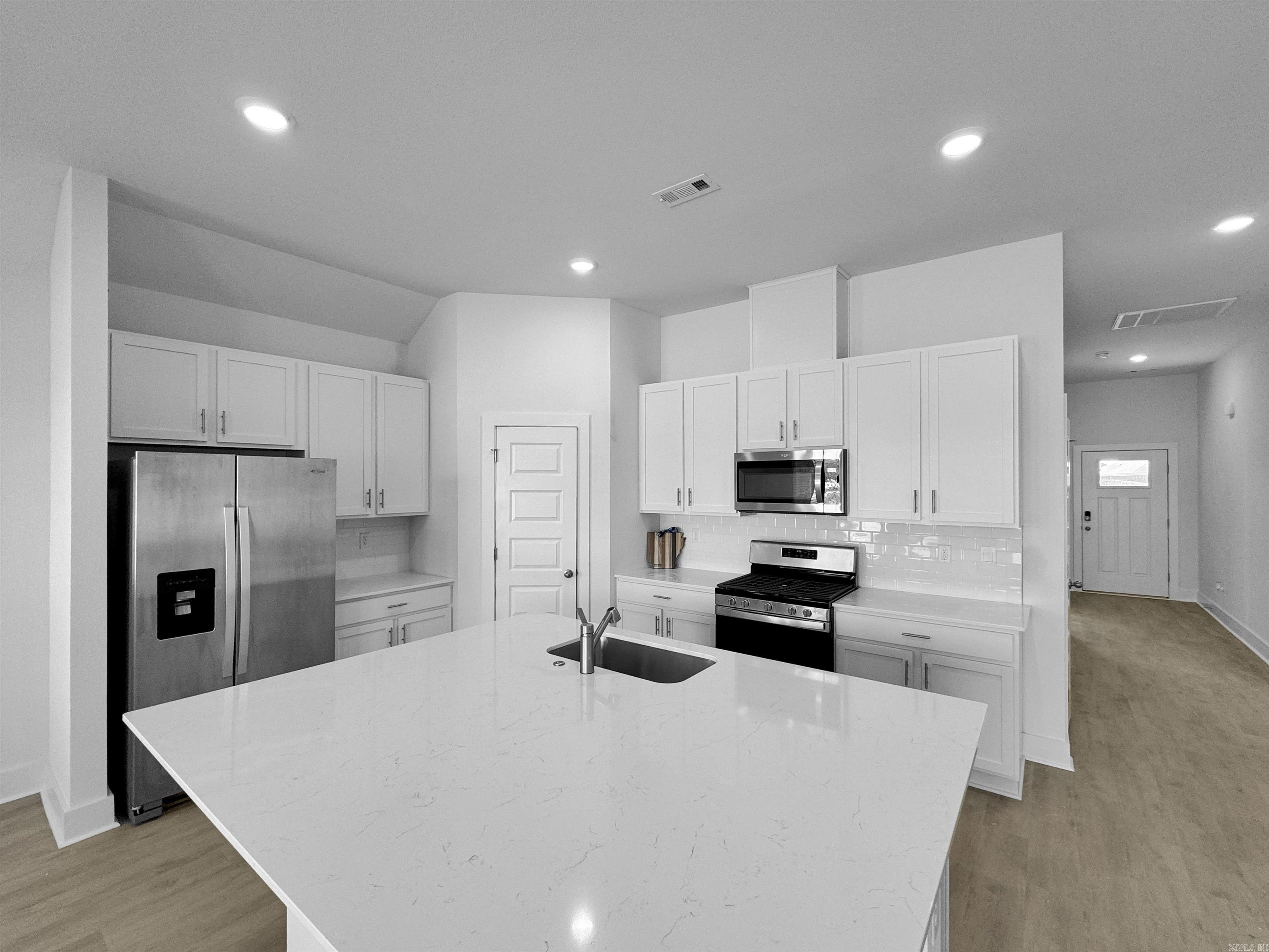 THE RESERVE AT COUNTRY CLUB PHAS - Residential