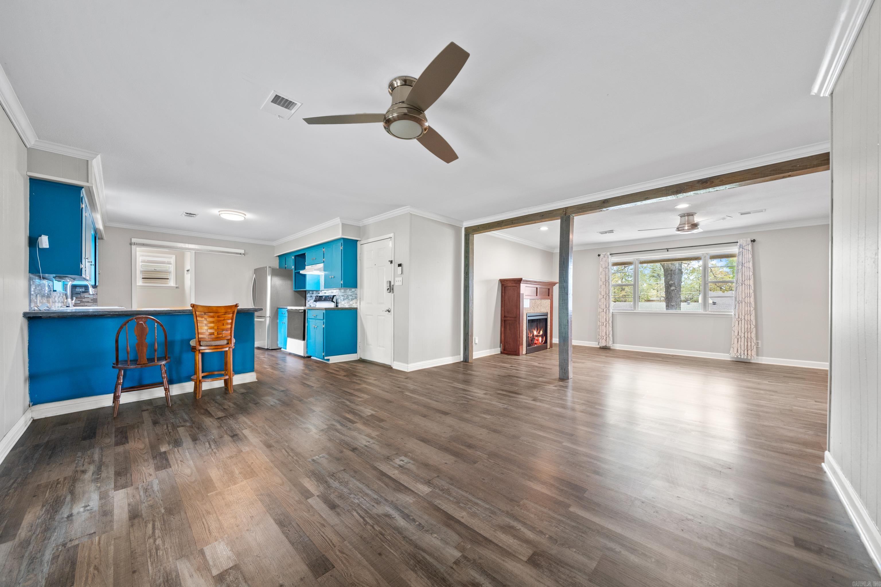 LAKE VIEW - Residential