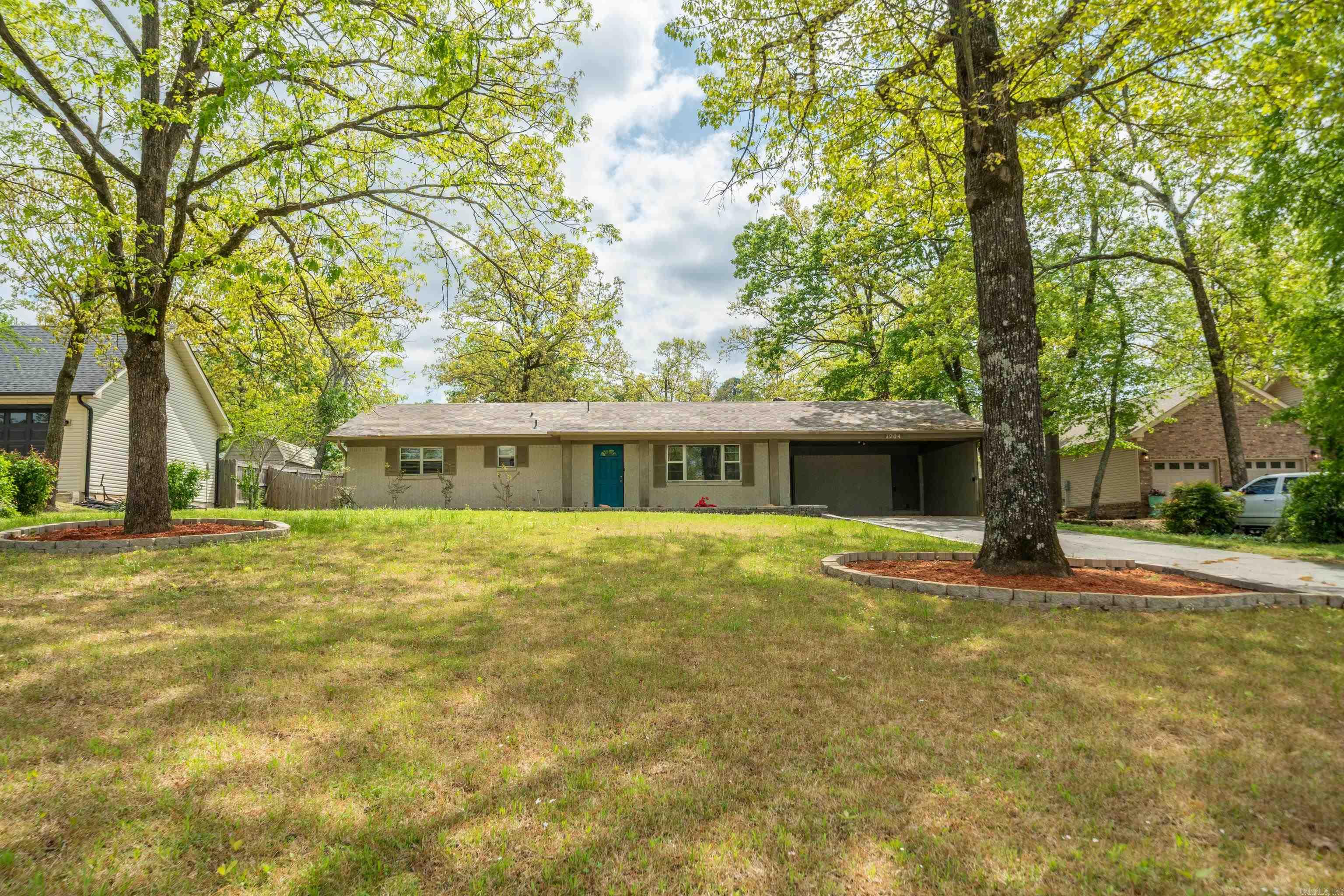 LAKE VIEW - Residential