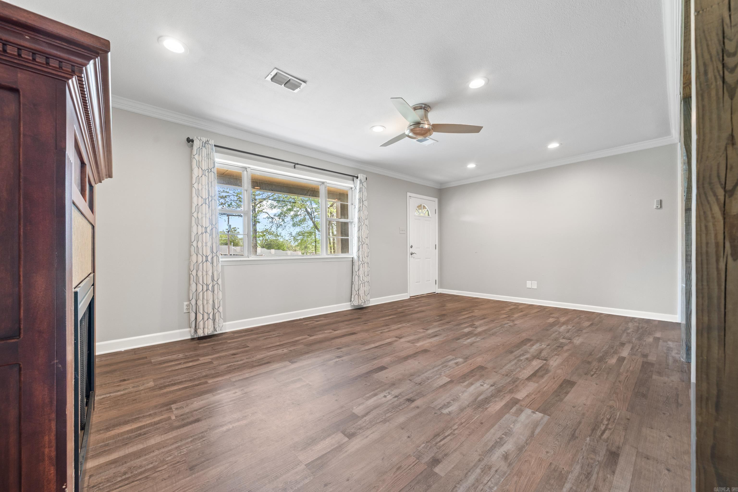 LAKE VIEW - Residential