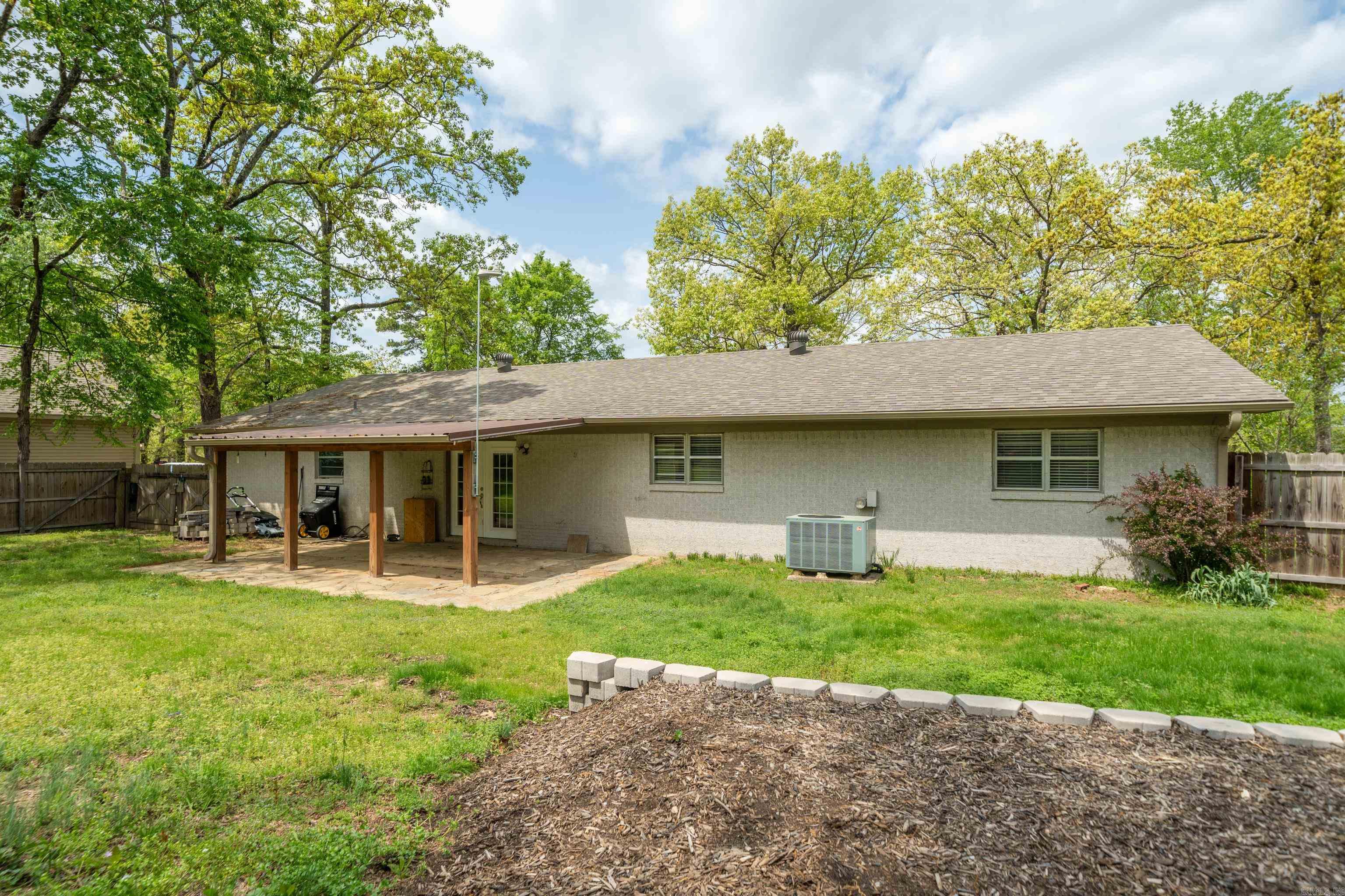 LAKE VIEW - Residential