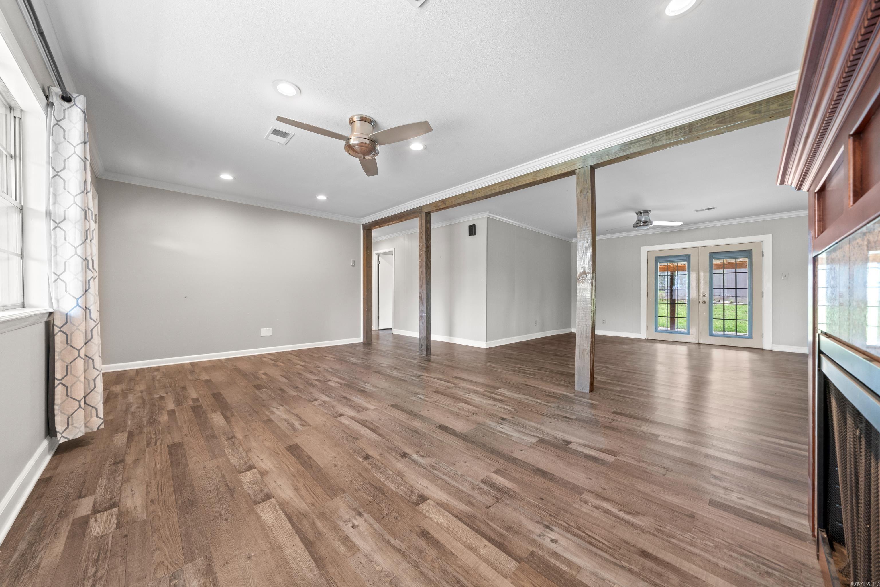 LAKE VIEW - Residential
