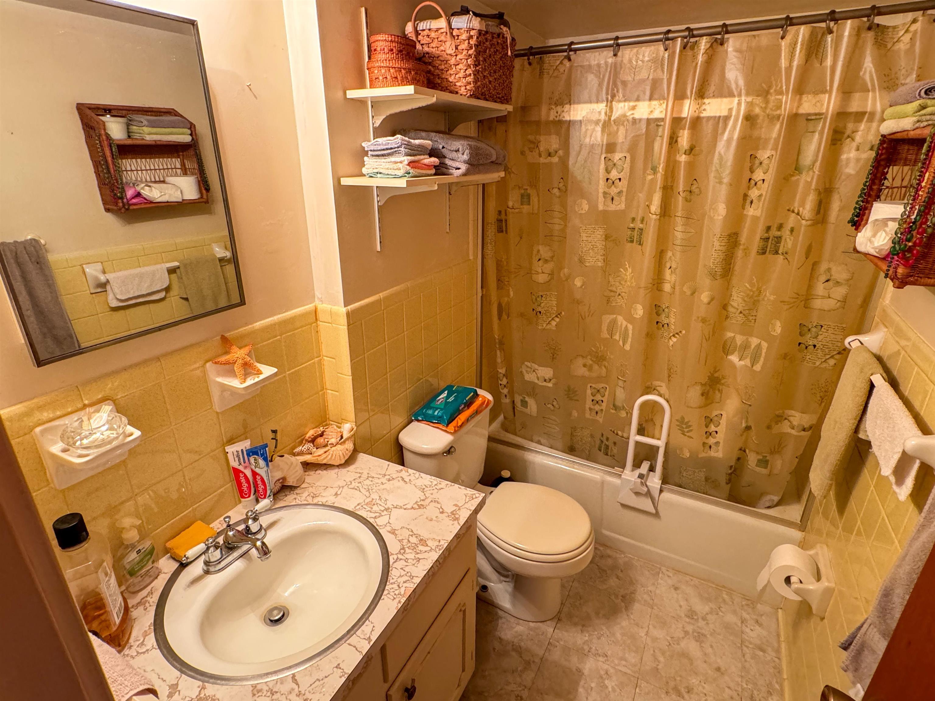 Navajo Third - Residential