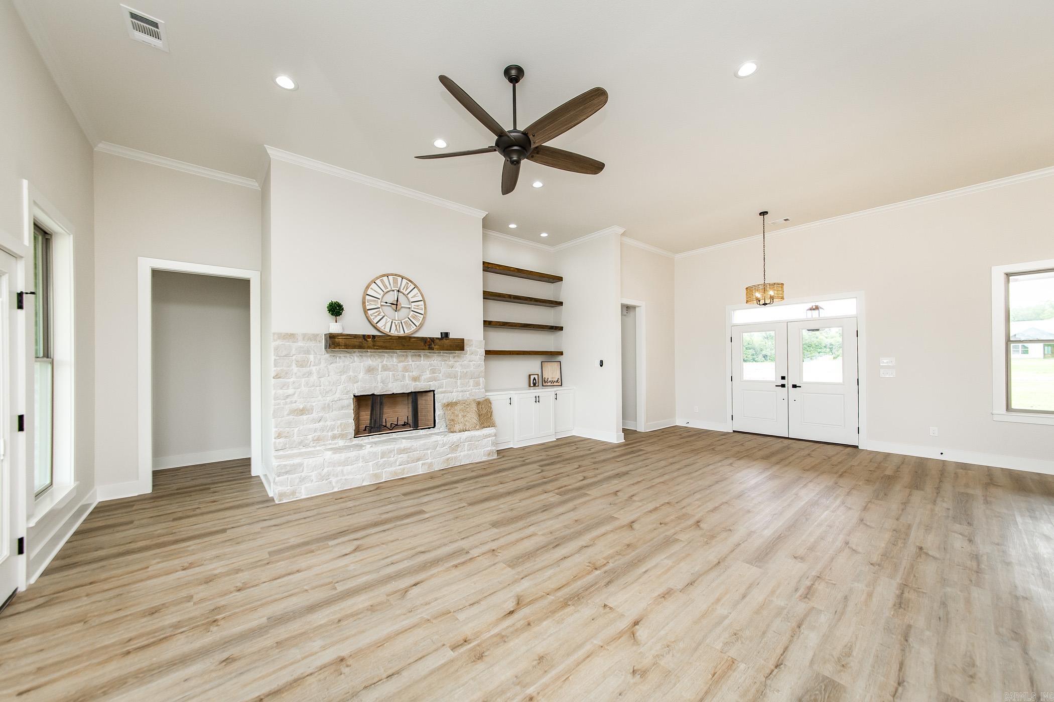 JACKSON ACRES - Residential