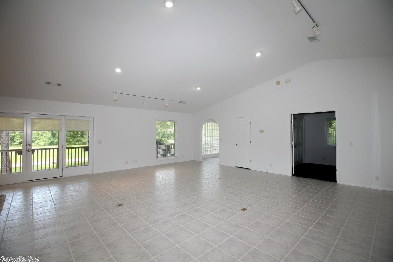 Isbella Courts - Residential