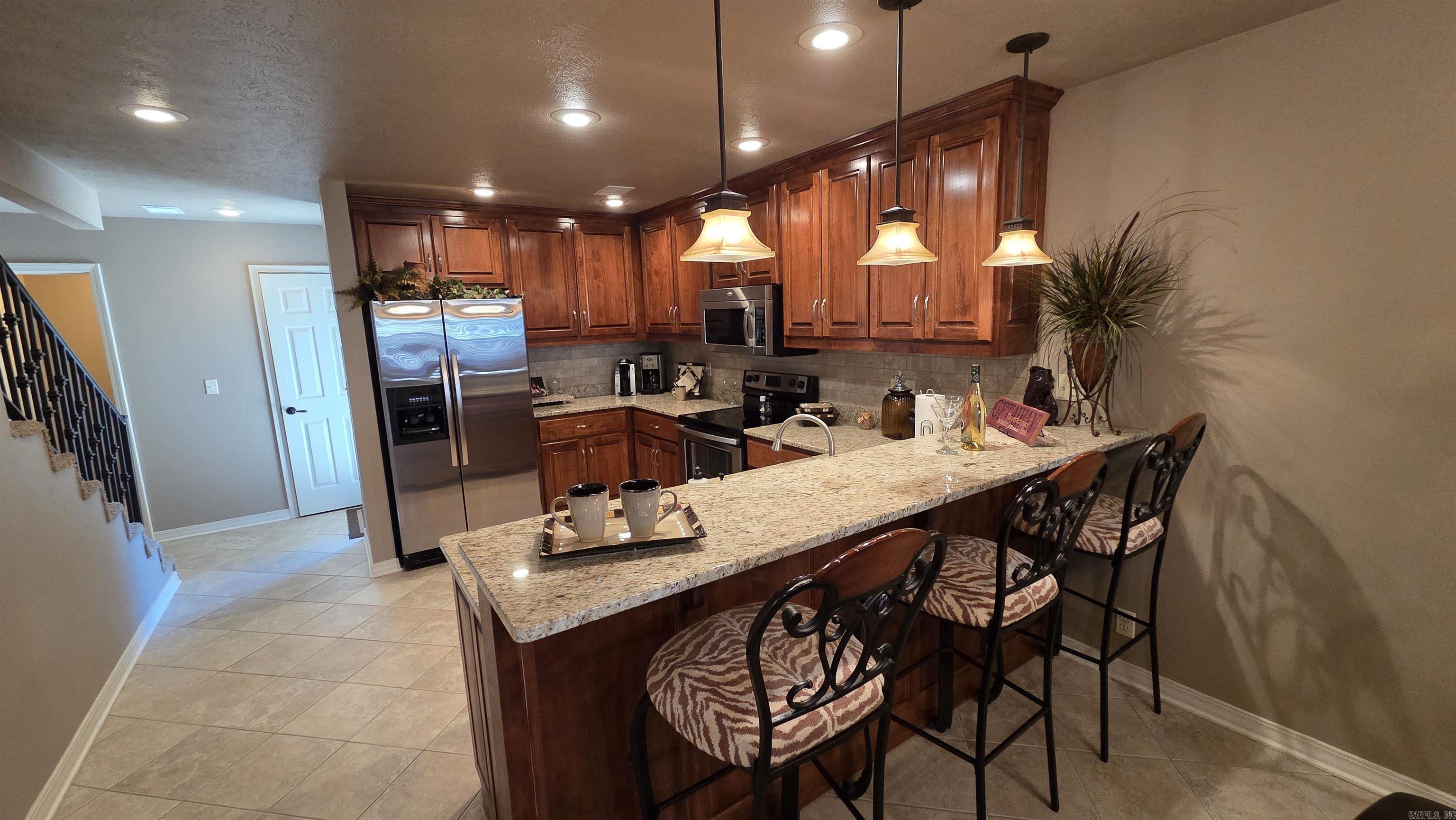 LAKEWOOD HILLS CONDO - Residential