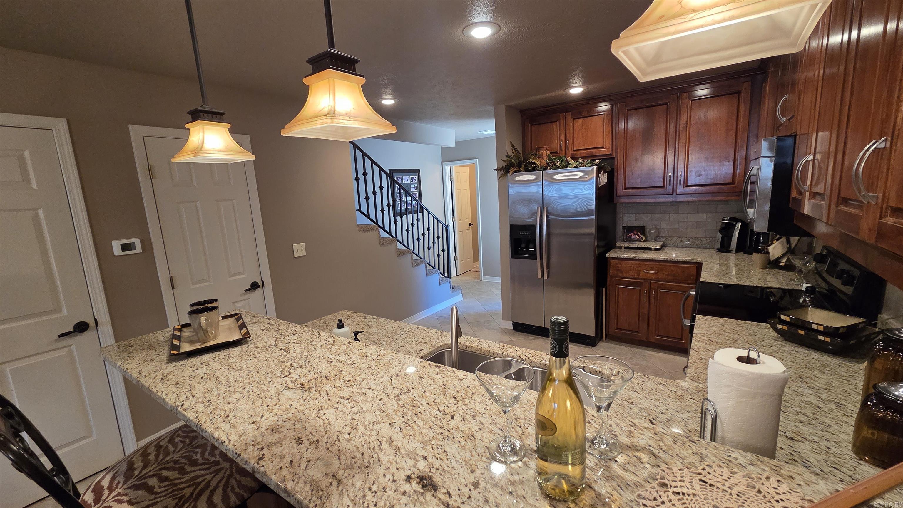 LAKEWOOD HILLS CONDO - Residential