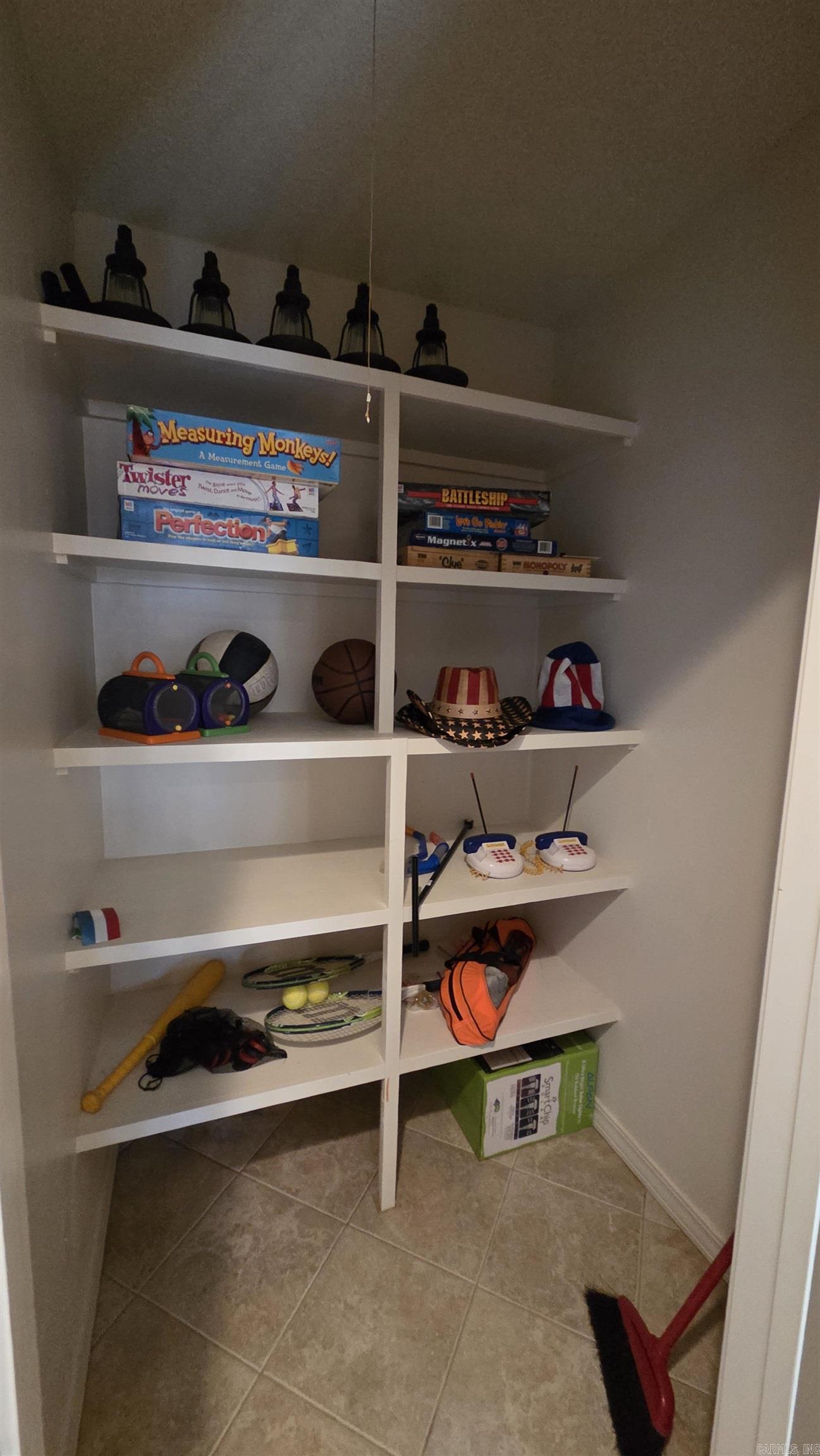 LAKEWOOD HILLS CONDO - Residential