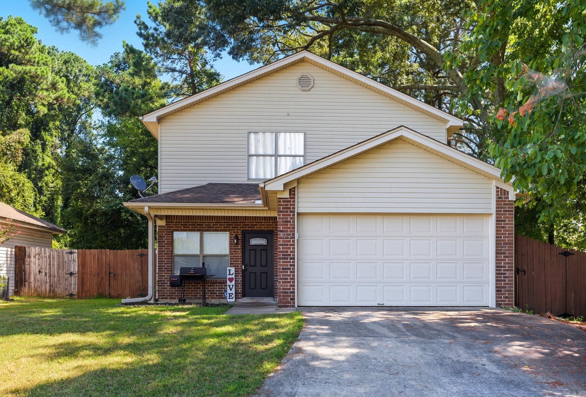 Welcome to 3202 Fawn Drive in Benton! This 4-bedroom home features a flexible layout with two primary suites, one on the main level and another upstairs with the two additional bedrooms. The kitchen offers plenty of cabinet space and opens into the dining area, and the fenced backyard gives you space to relax or play. Tucked at the end of a quiet dead-end street, youāll enjoy extra privacy without giving up convenienceājust 10 minutes to major shopping and 8 minutes to downtown Benton. Home to be sold as-is. Schedule a showing now!