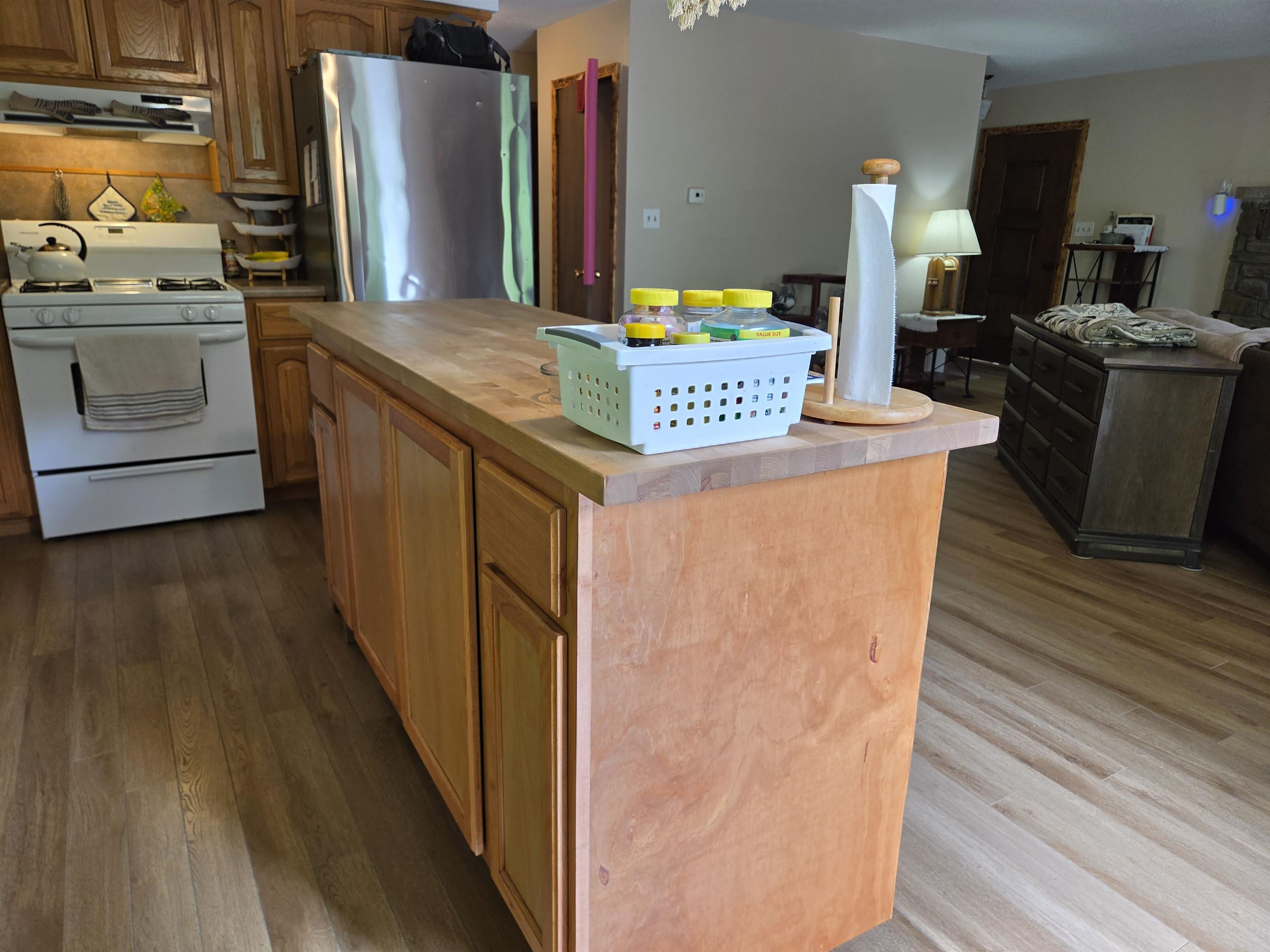 LAKE TERRACE ADDN - Residential