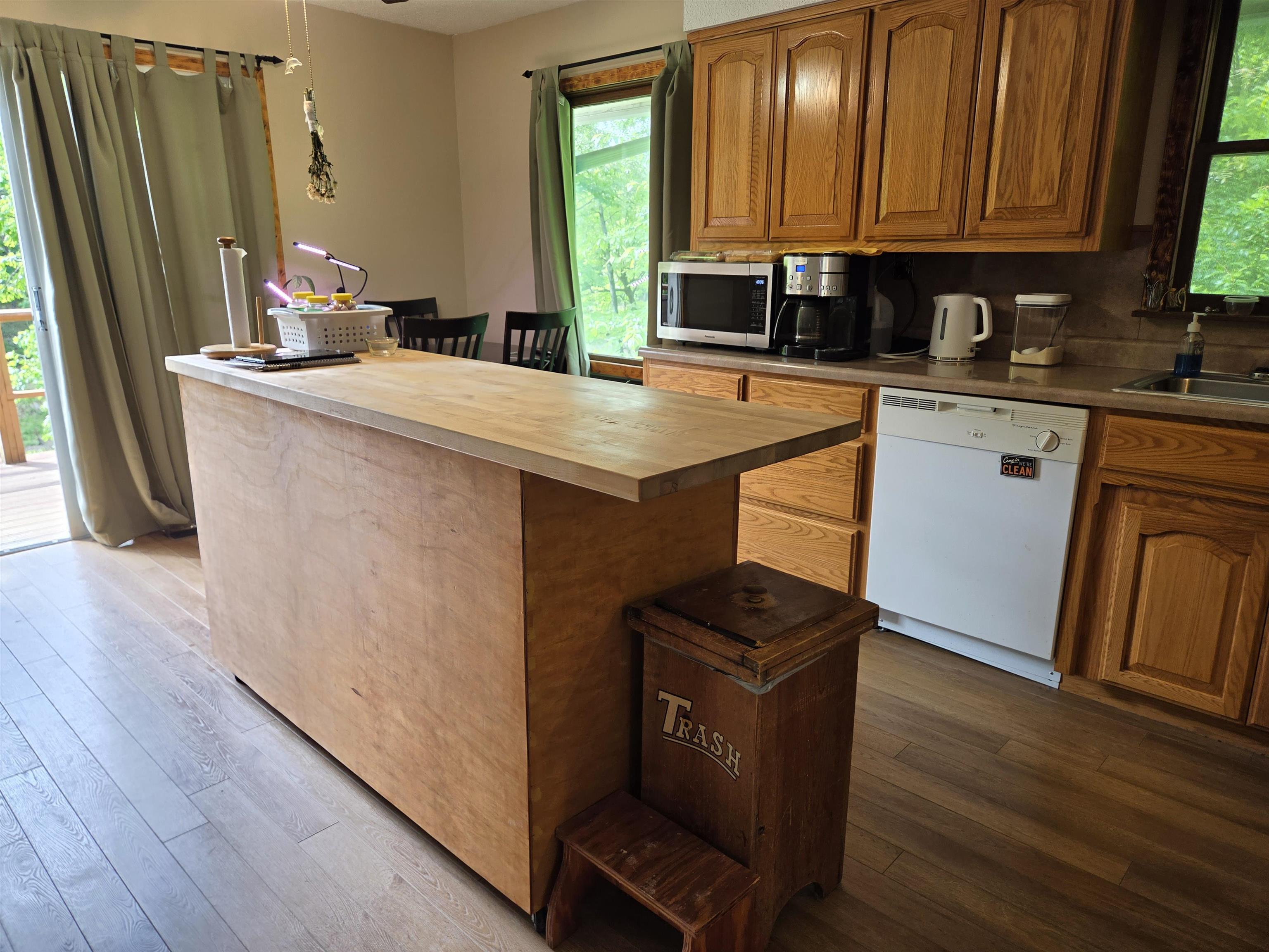 LAKE TERRACE ADDN - Residential