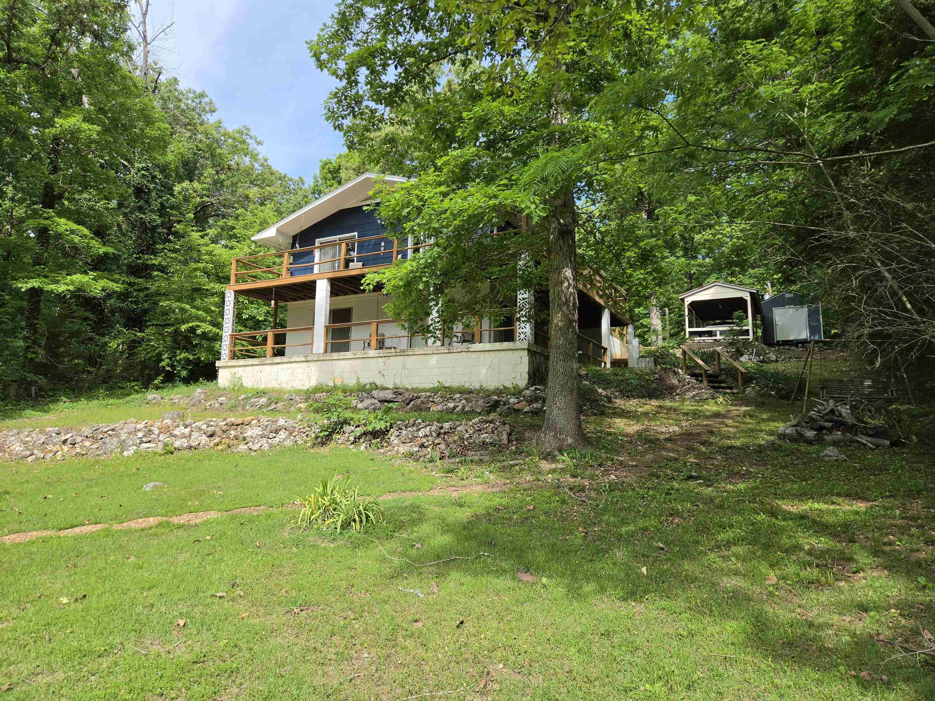 LAKE TERRACE ADDN - Residential