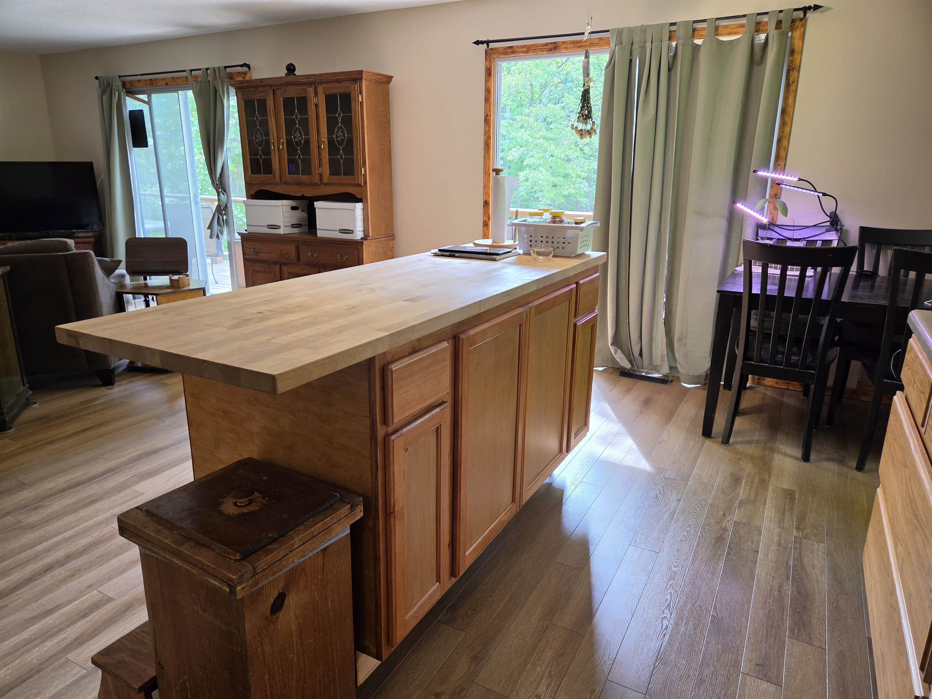 LAKE TERRACE ADDN - Residential