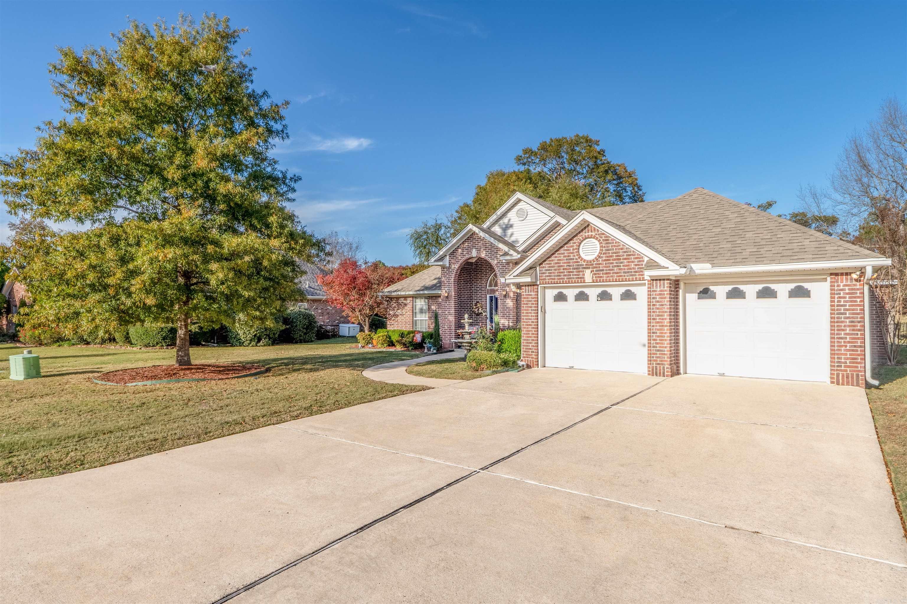 COUNTRY CLUB OF ARK THE - Residential