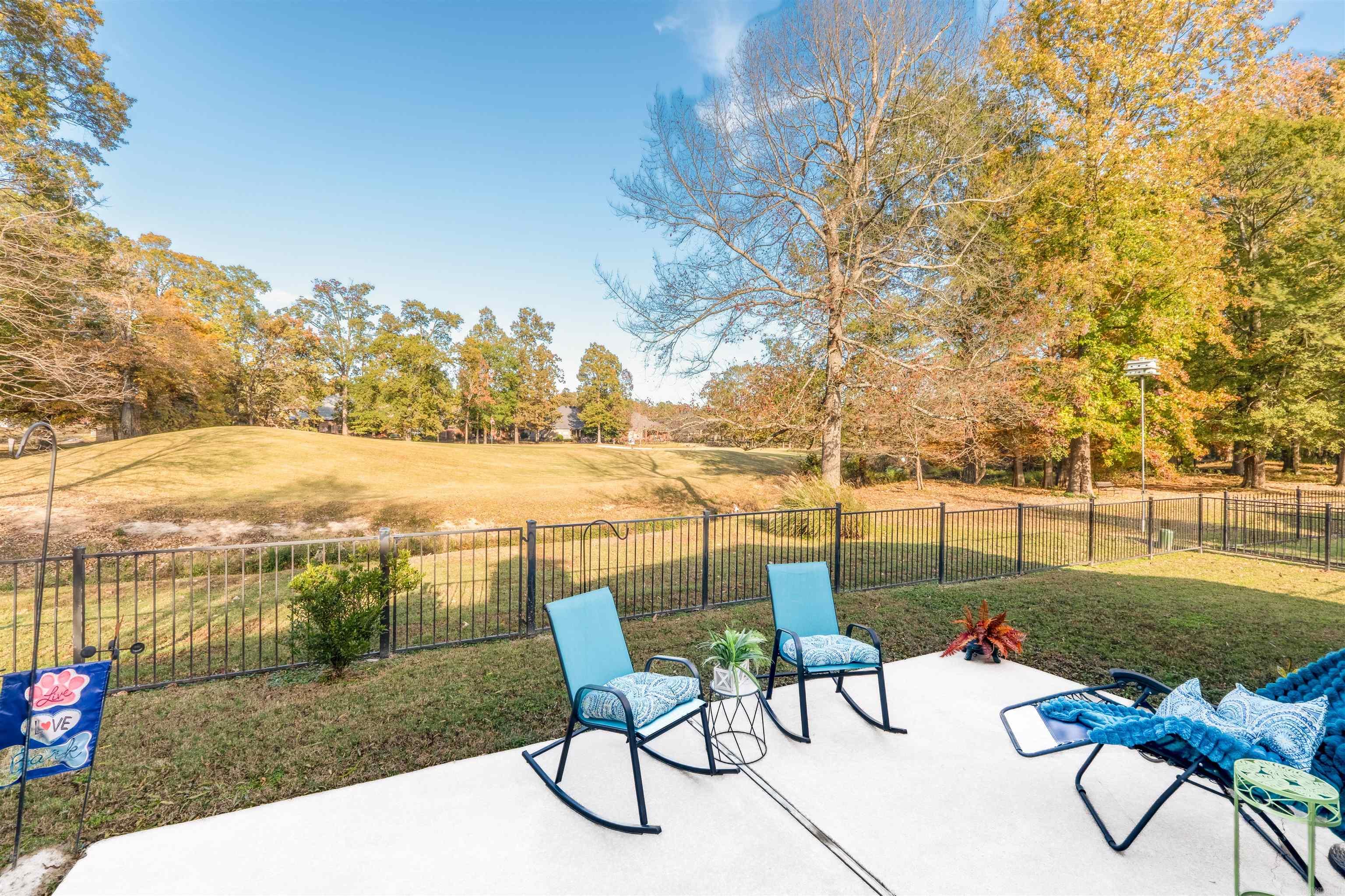 COUNTRY CLUB OF ARK THE - Residential