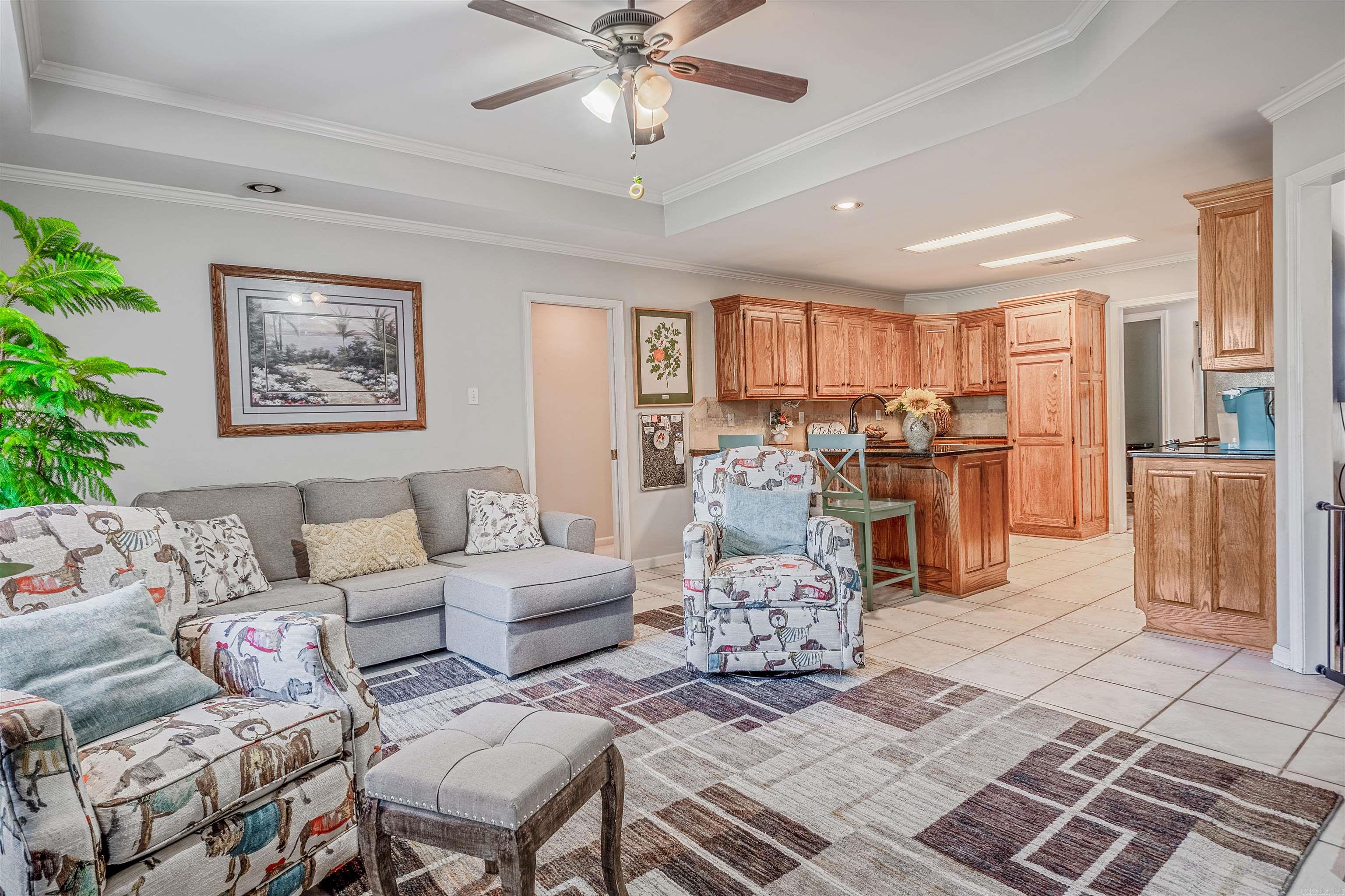 COUNTRY CLUB OF ARK THE - Residential