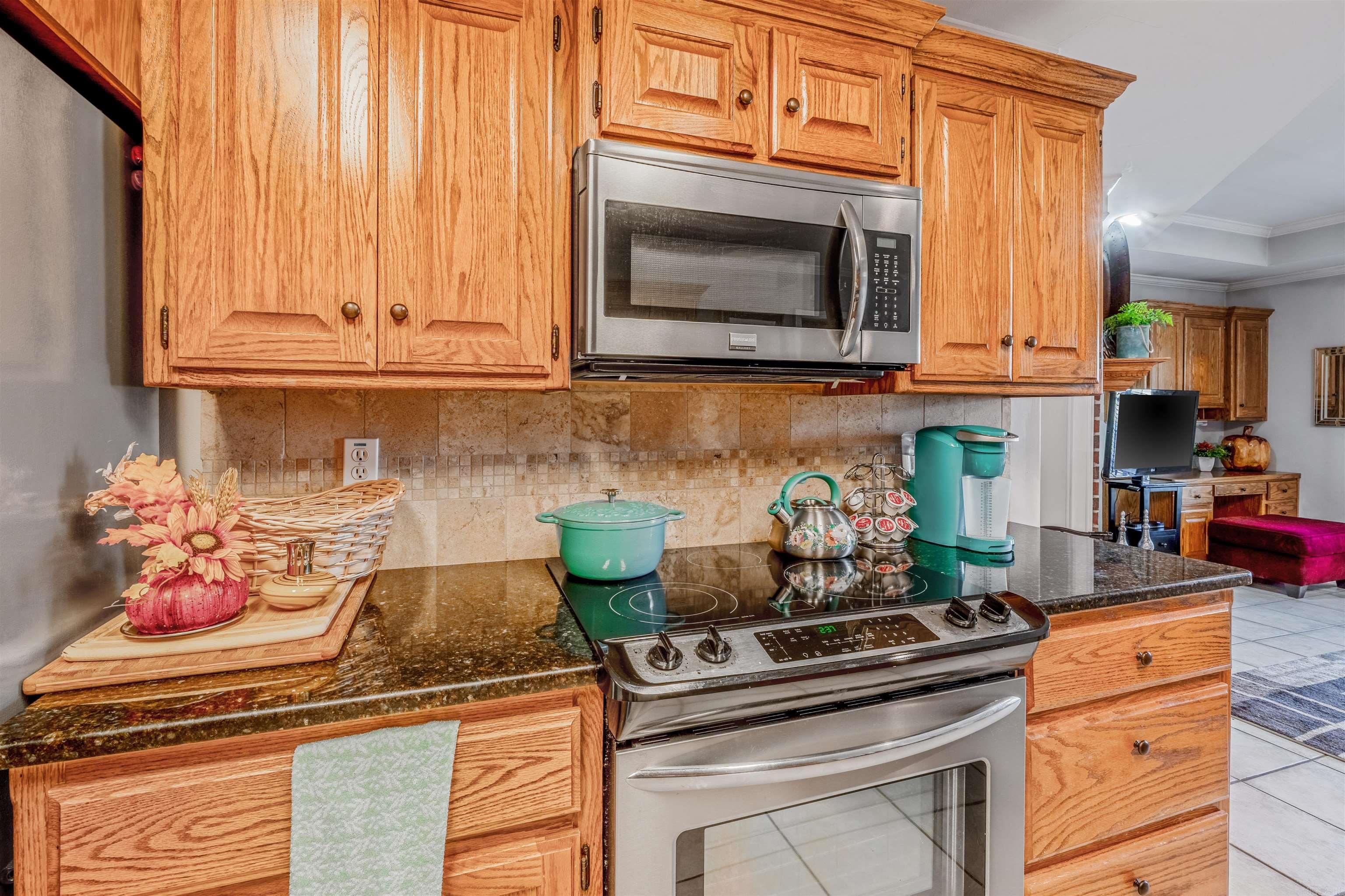 COUNTRY CLUB OF ARK THE - Residential