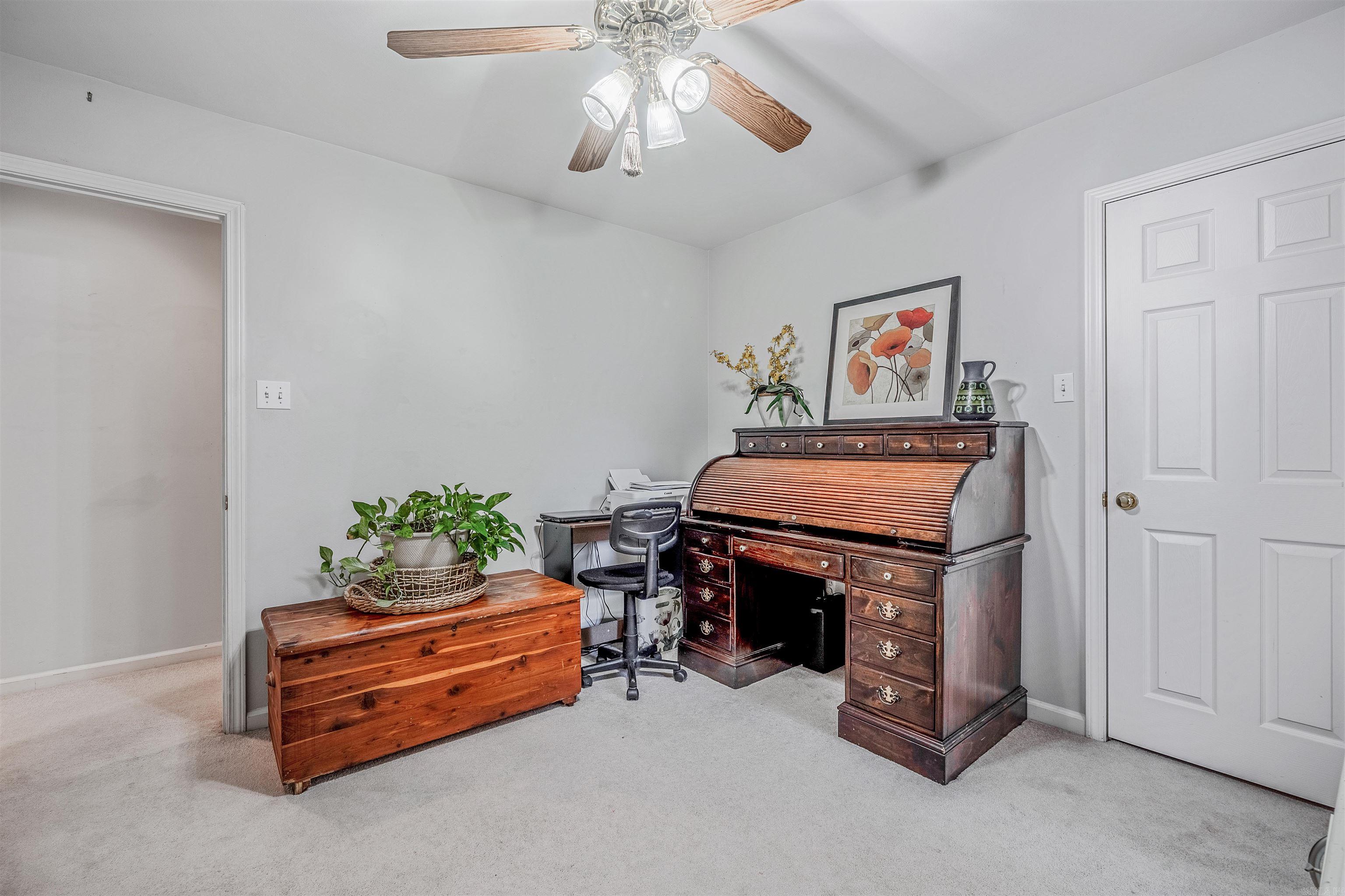 COUNTRY CLUB OF ARK THE - Residential