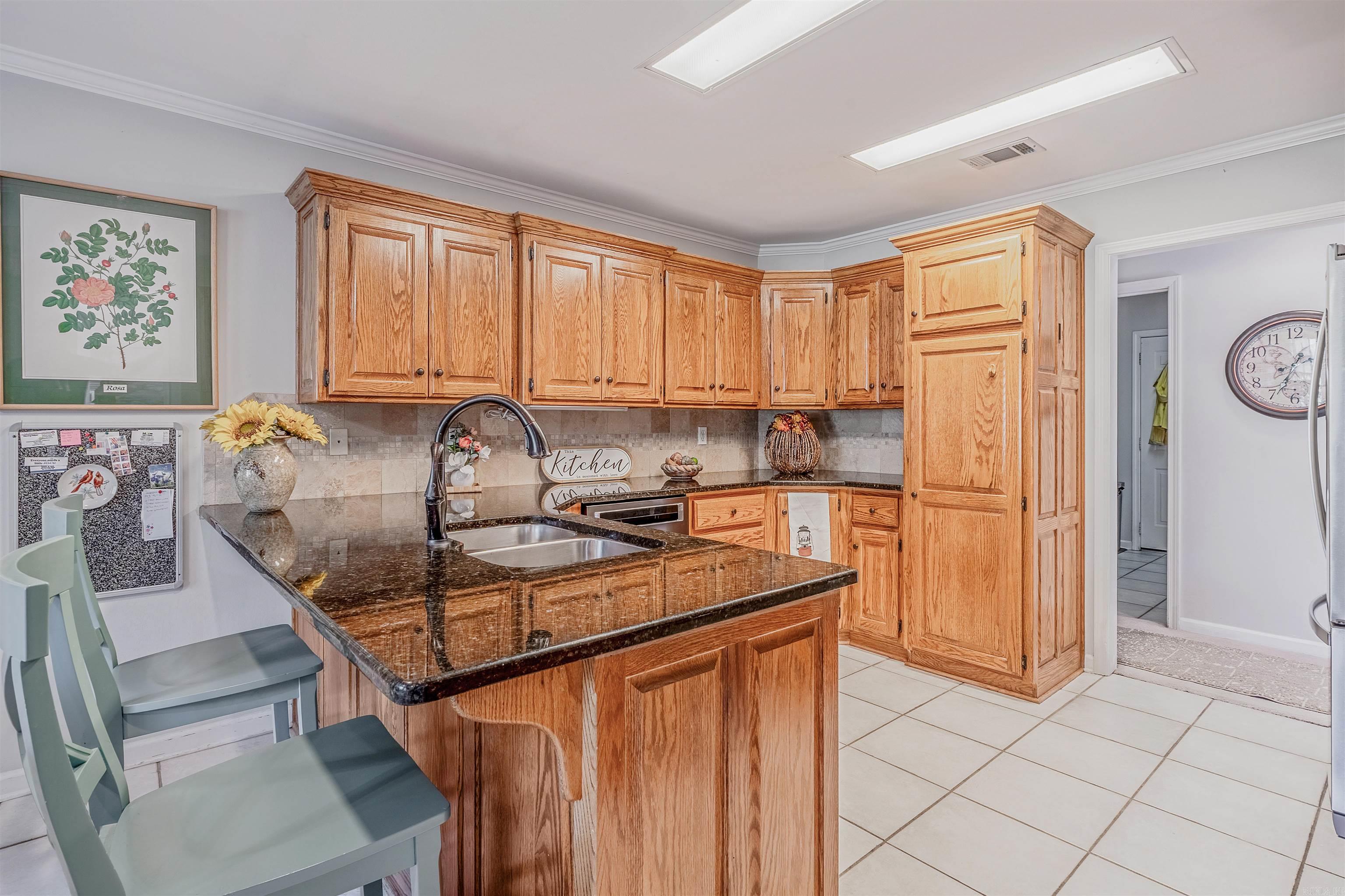 COUNTRY CLUB OF ARK THE - Residential