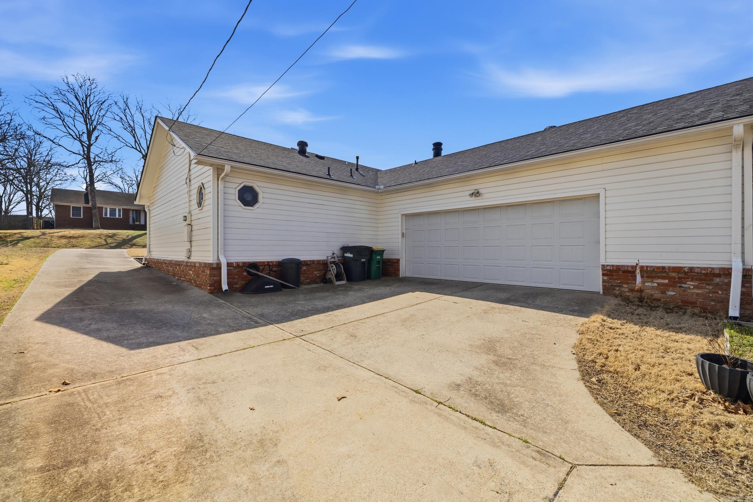 OAKBROOKE - Residential