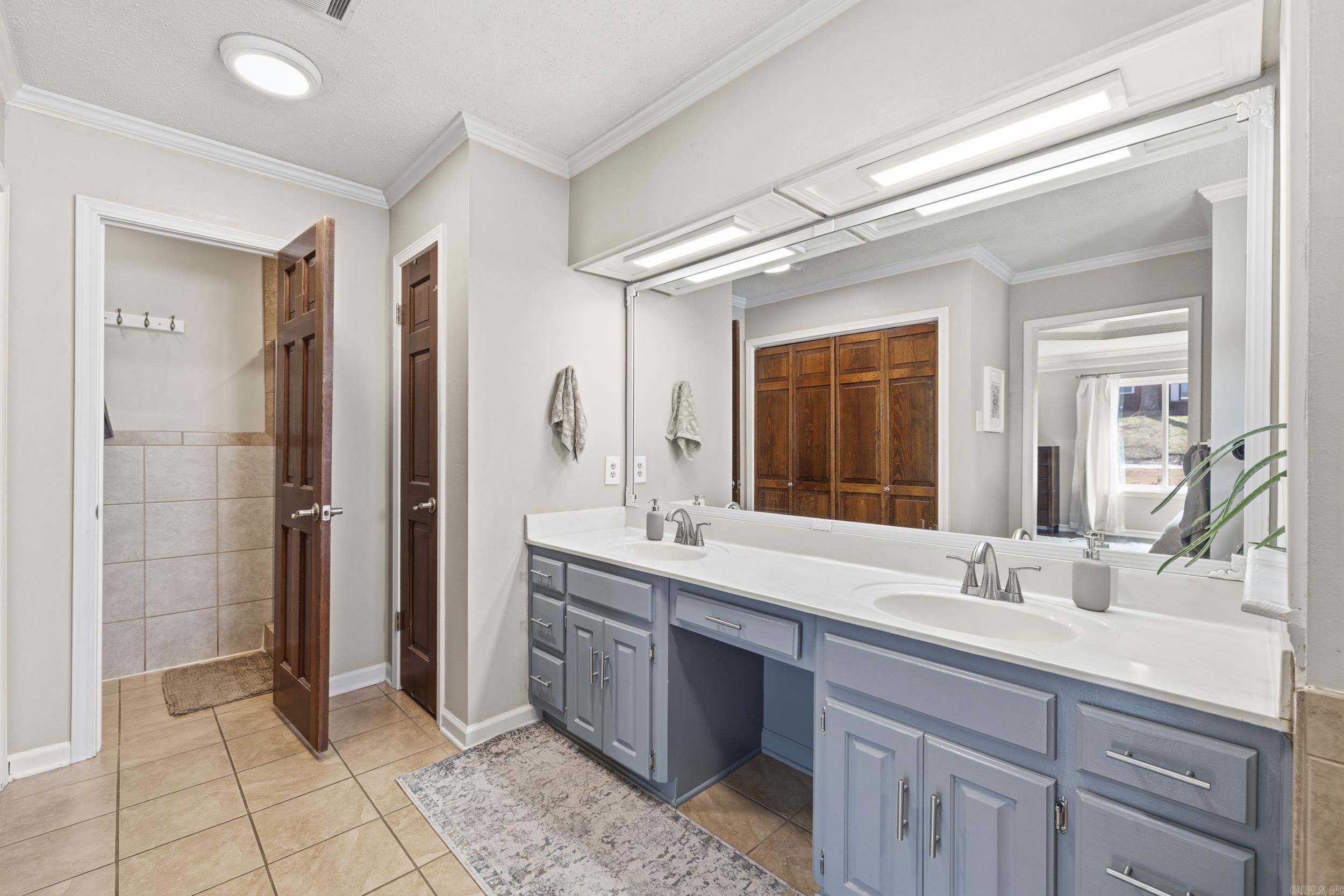 OAKBROOKE - Residential