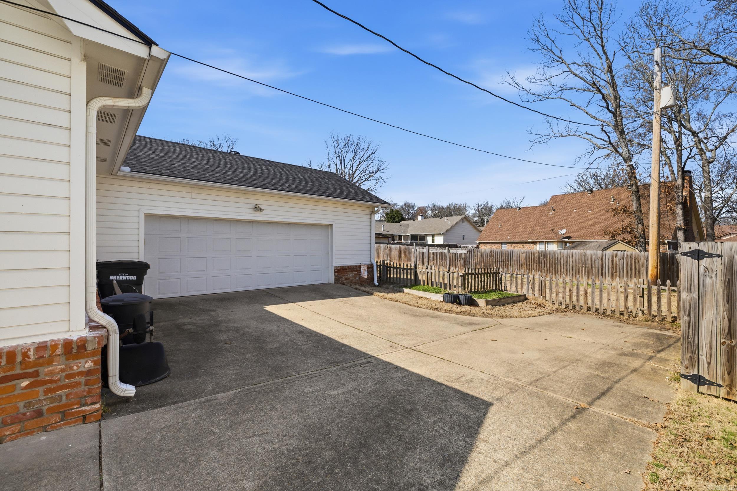 OAKBROOKE - Residential