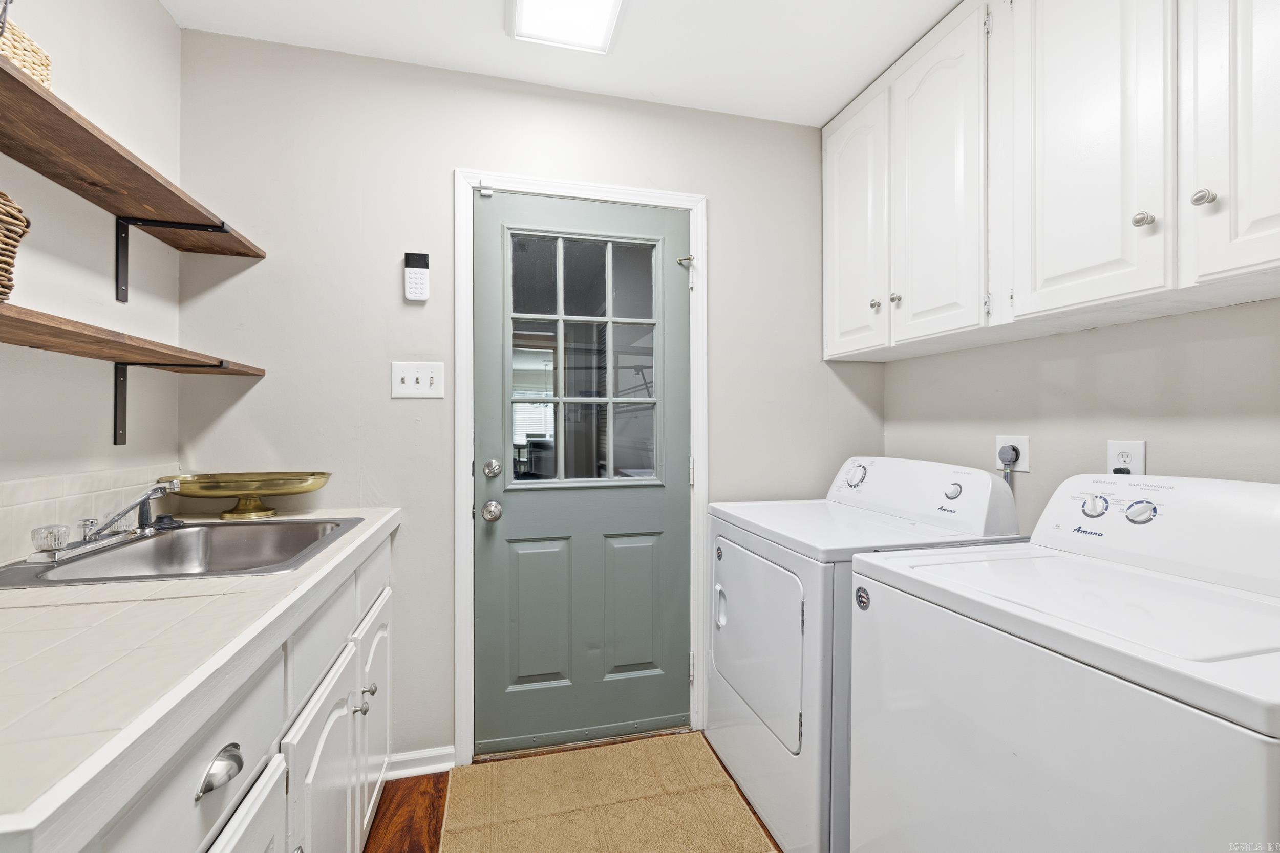 OAKBROOKE - Residential