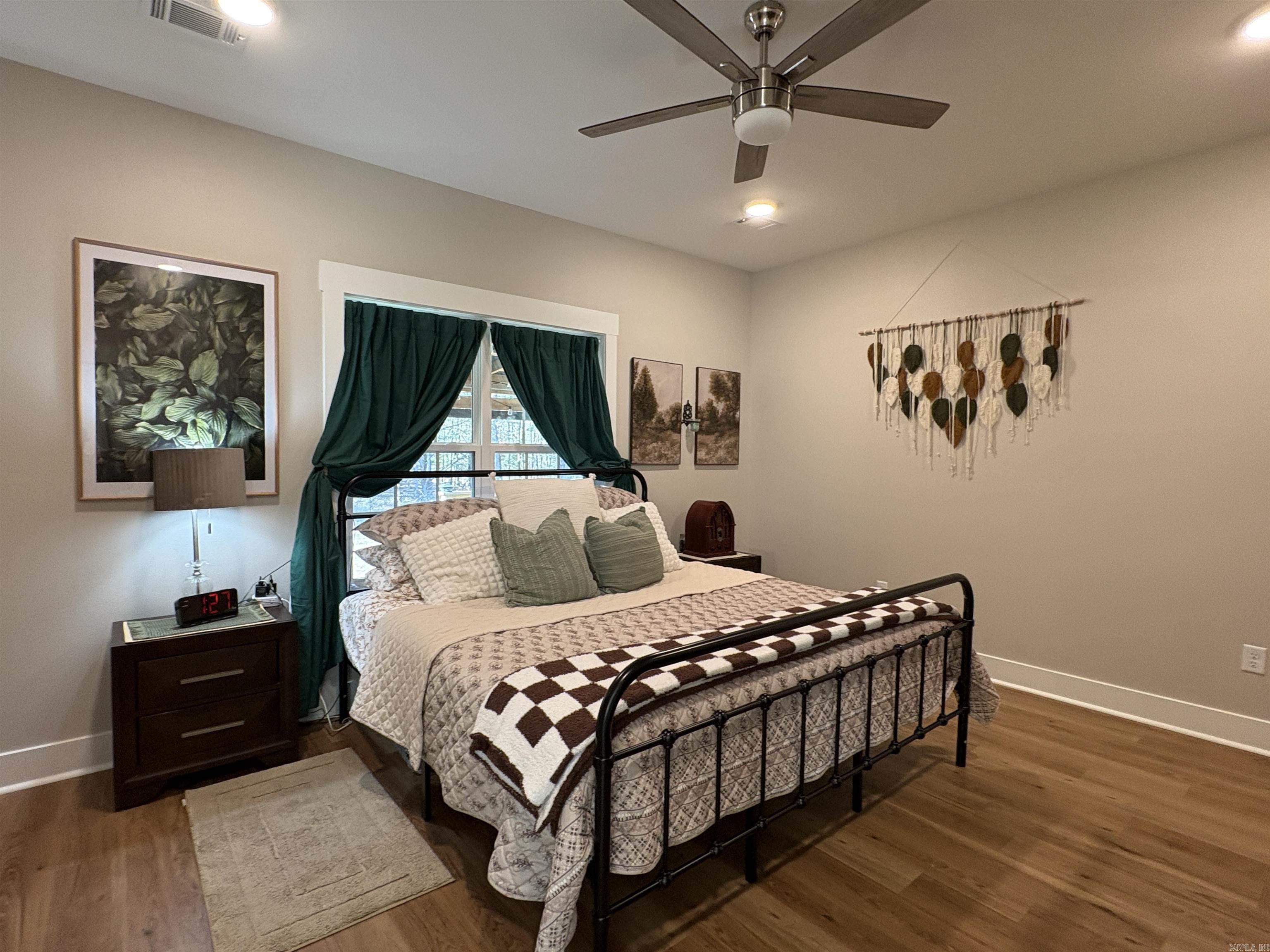 FOREST COVE - Residential