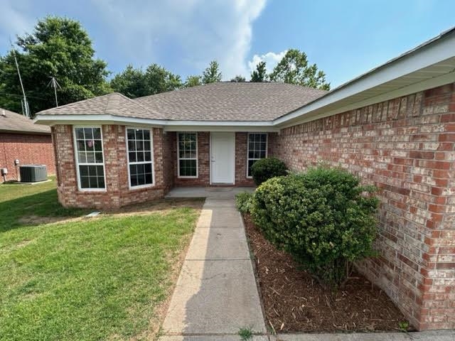 Like new condition! Well maintained 3BR/2BA Brick home located on north side of Conway. Front dining bay window. New luxury waterproof vinyl wood plank flooring. Covered Back Porch. Level Driveway. 2-car garage. New ROOF in 2021. Large primary bathroom with dual closets. Convenient to colleges and high school. Easy access to I-40, Walmart, library, city parks and downtown shopping! Underground utilities.