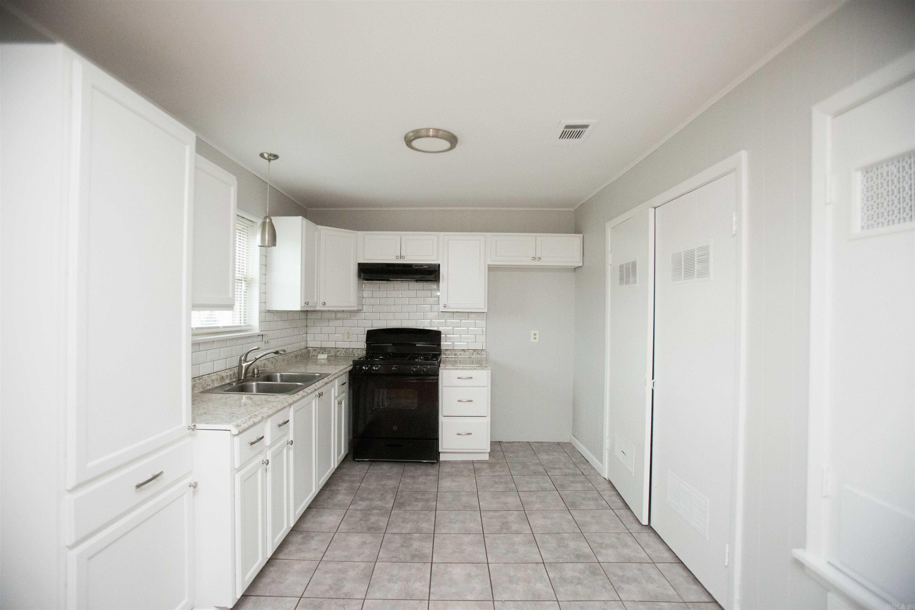 College - Residential Lease