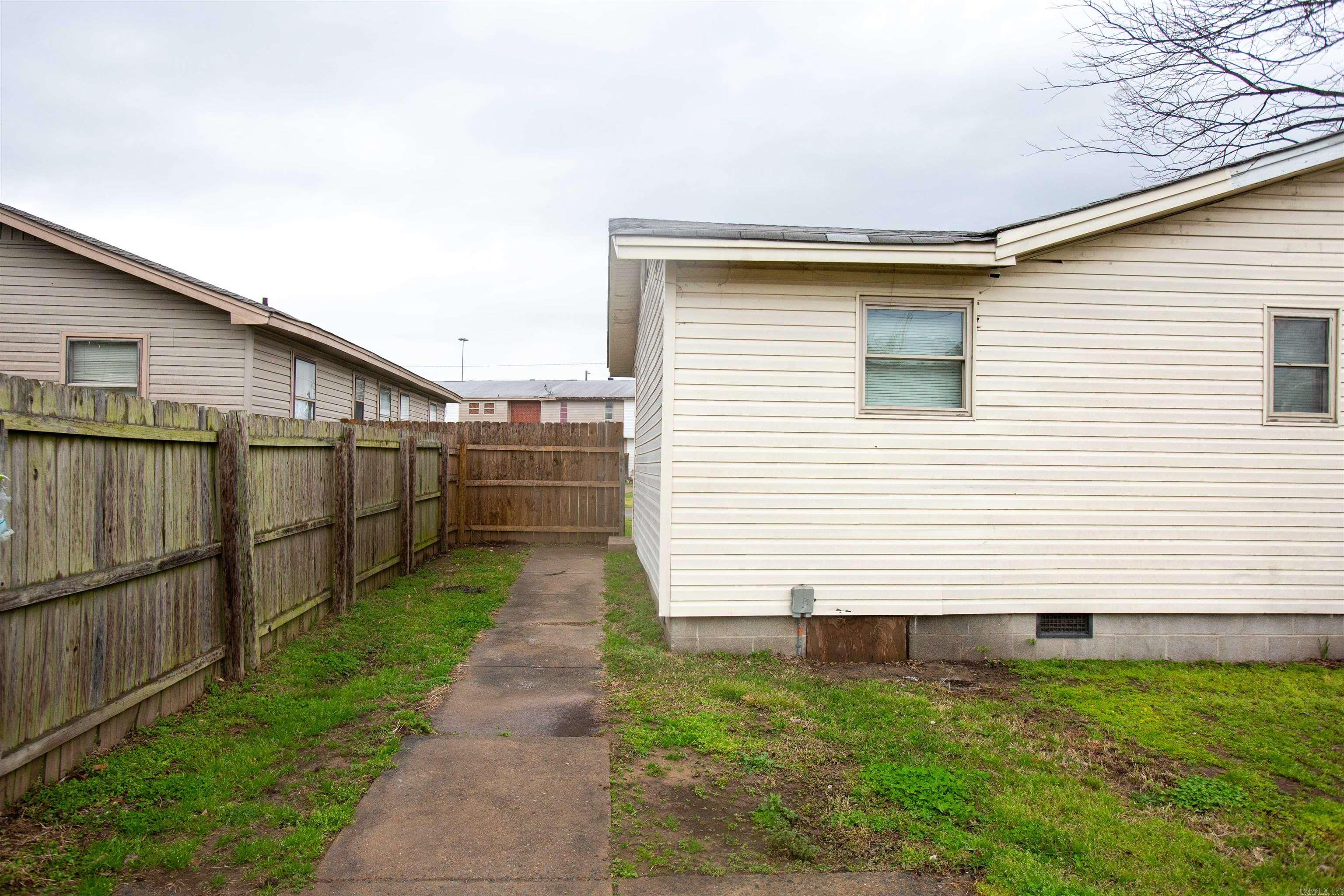 College - Residential Lease