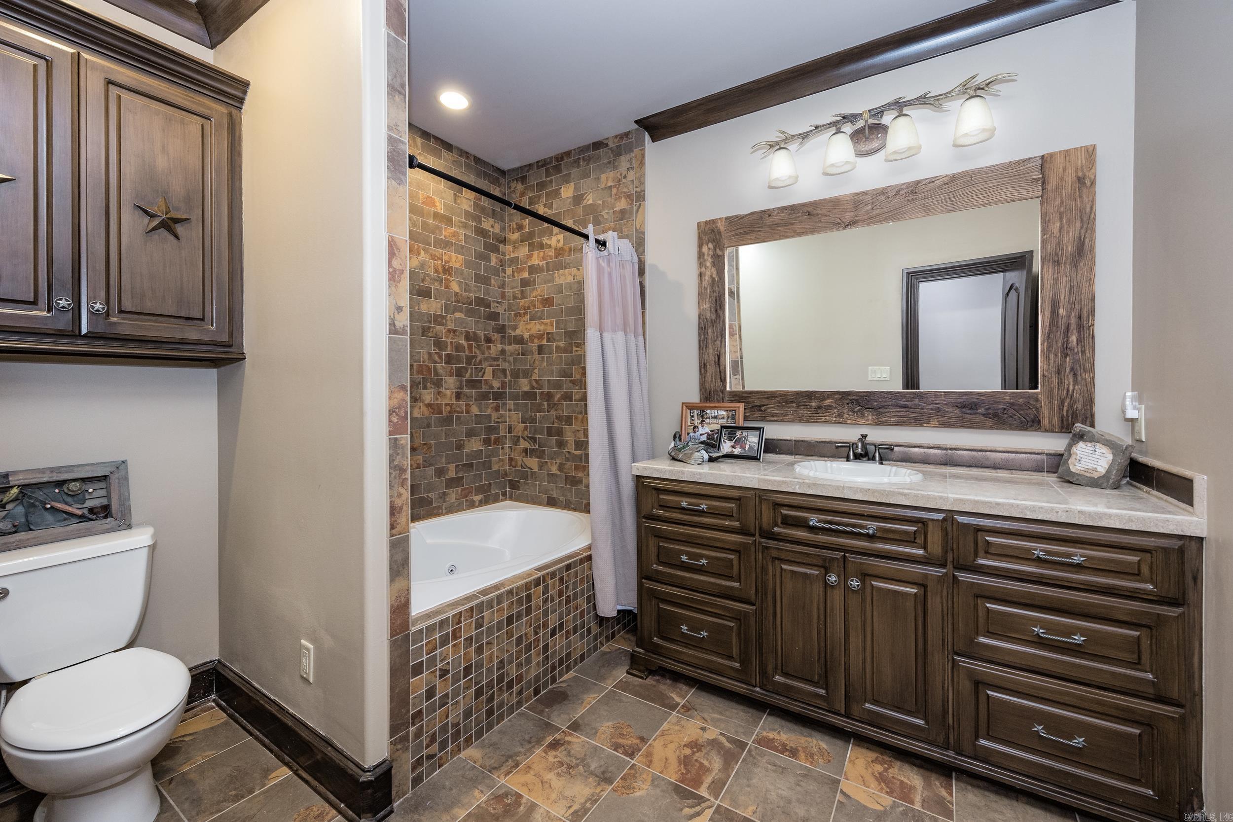 CHENAL VALLEY SOLOGNE CIRCLE - Residential