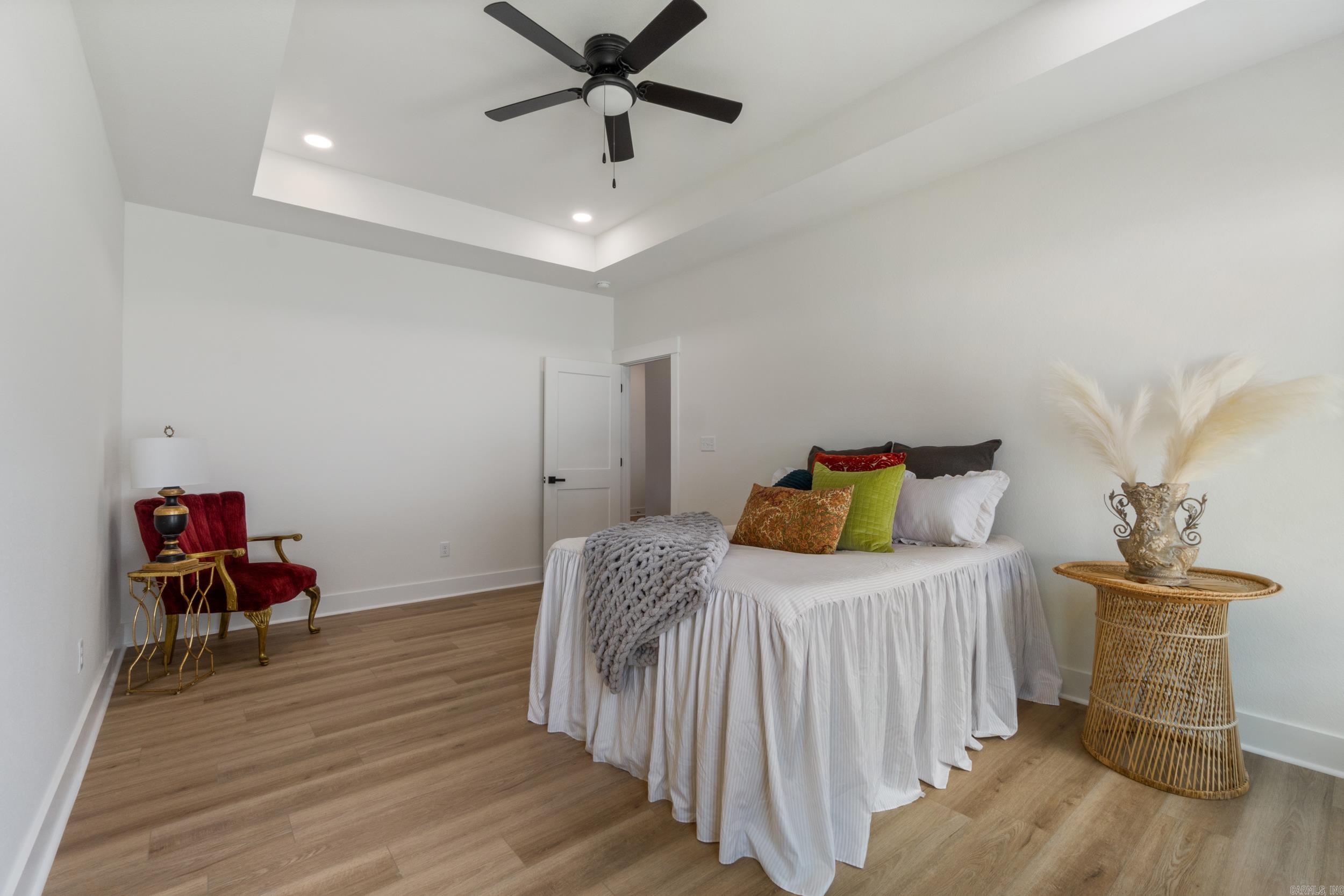 EAST MEADOW - Residential