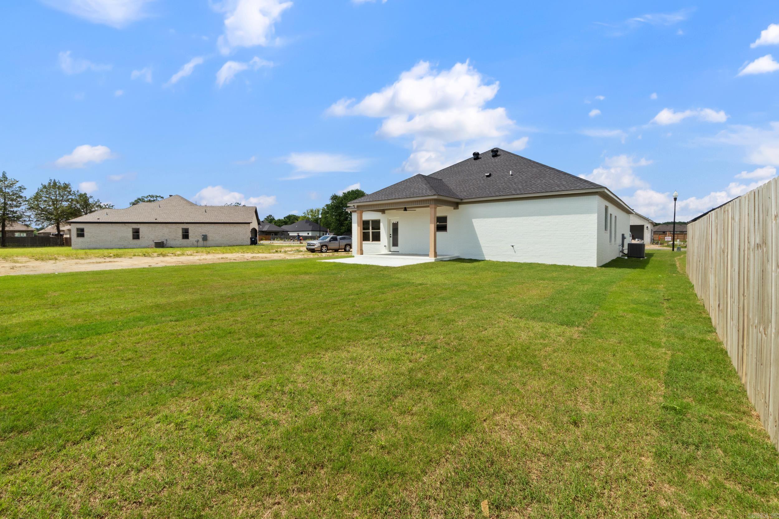 EAST MEADOW - Residential