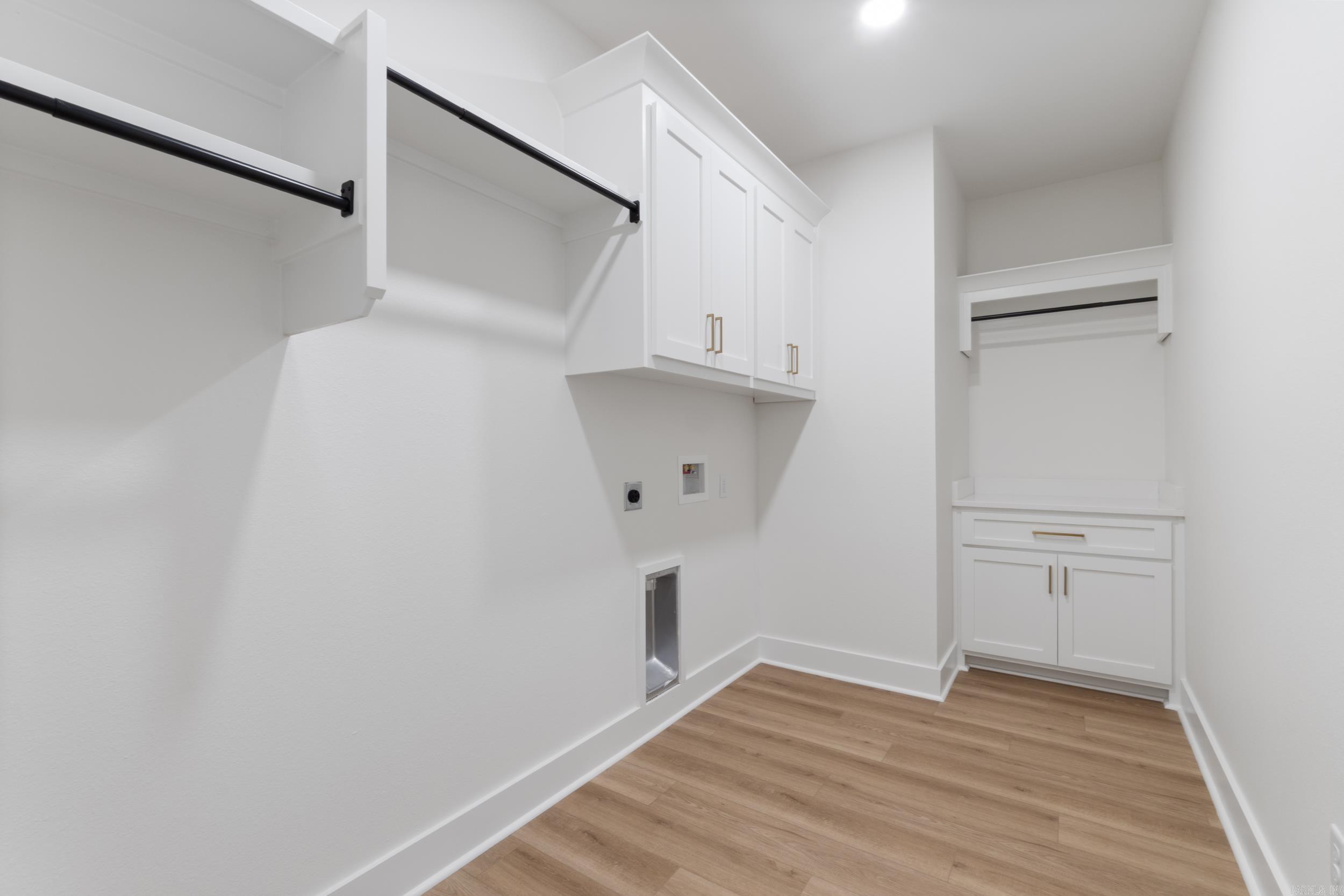 EAST MEADOW - Residential