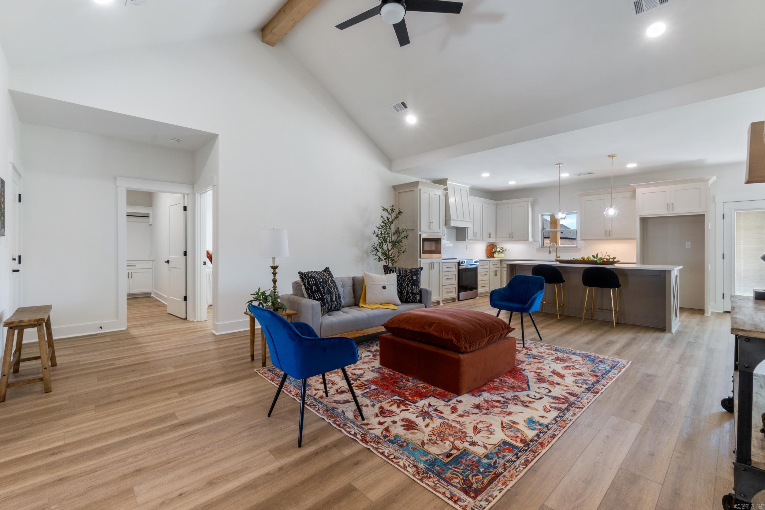 EAST MEADOW - Residential