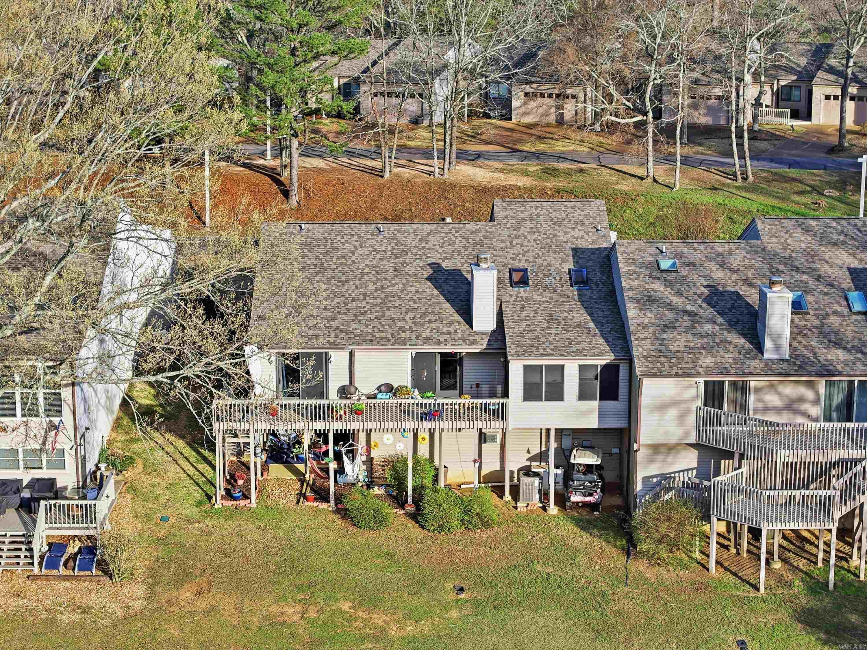 COUNTRY CLUB RIDGE TOWN - Residential