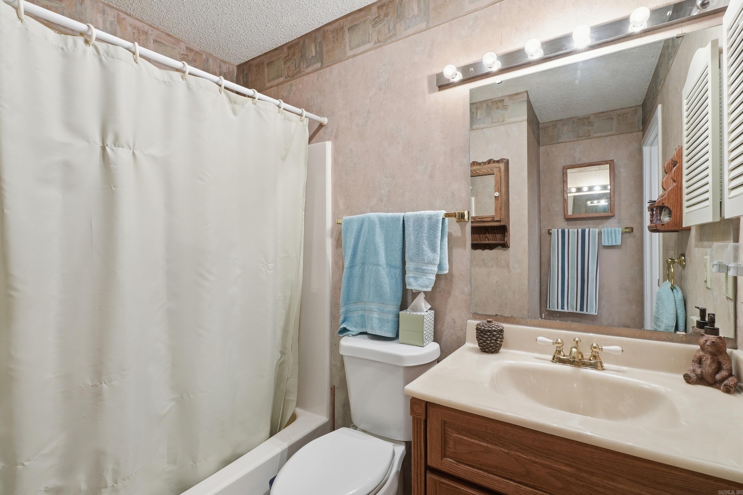 COUNTRY CLUB RIDGE TOWN - Residential