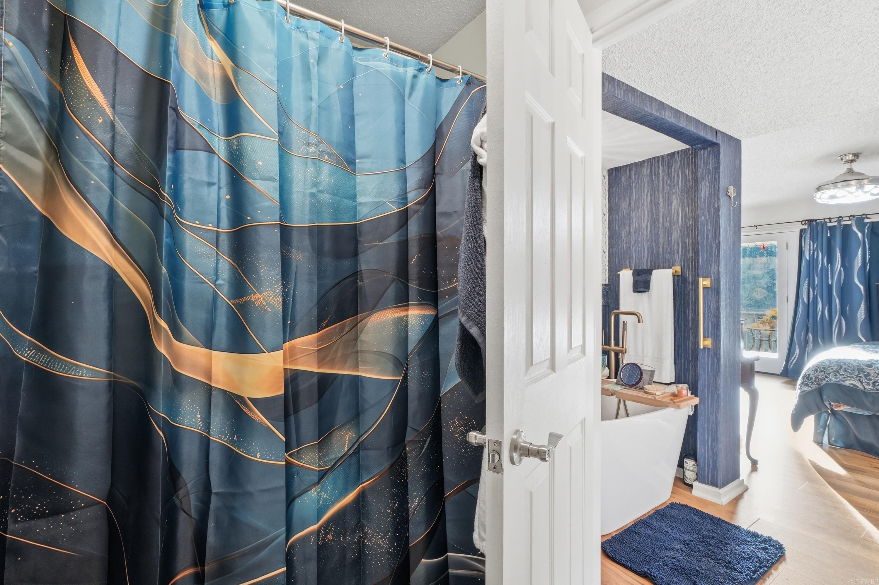 COUNTRY CLUB RIDGE TOWN - Residential